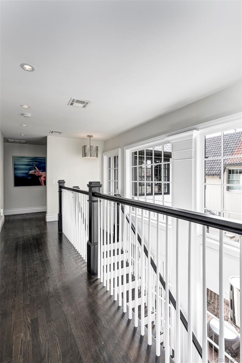 312 N High Street