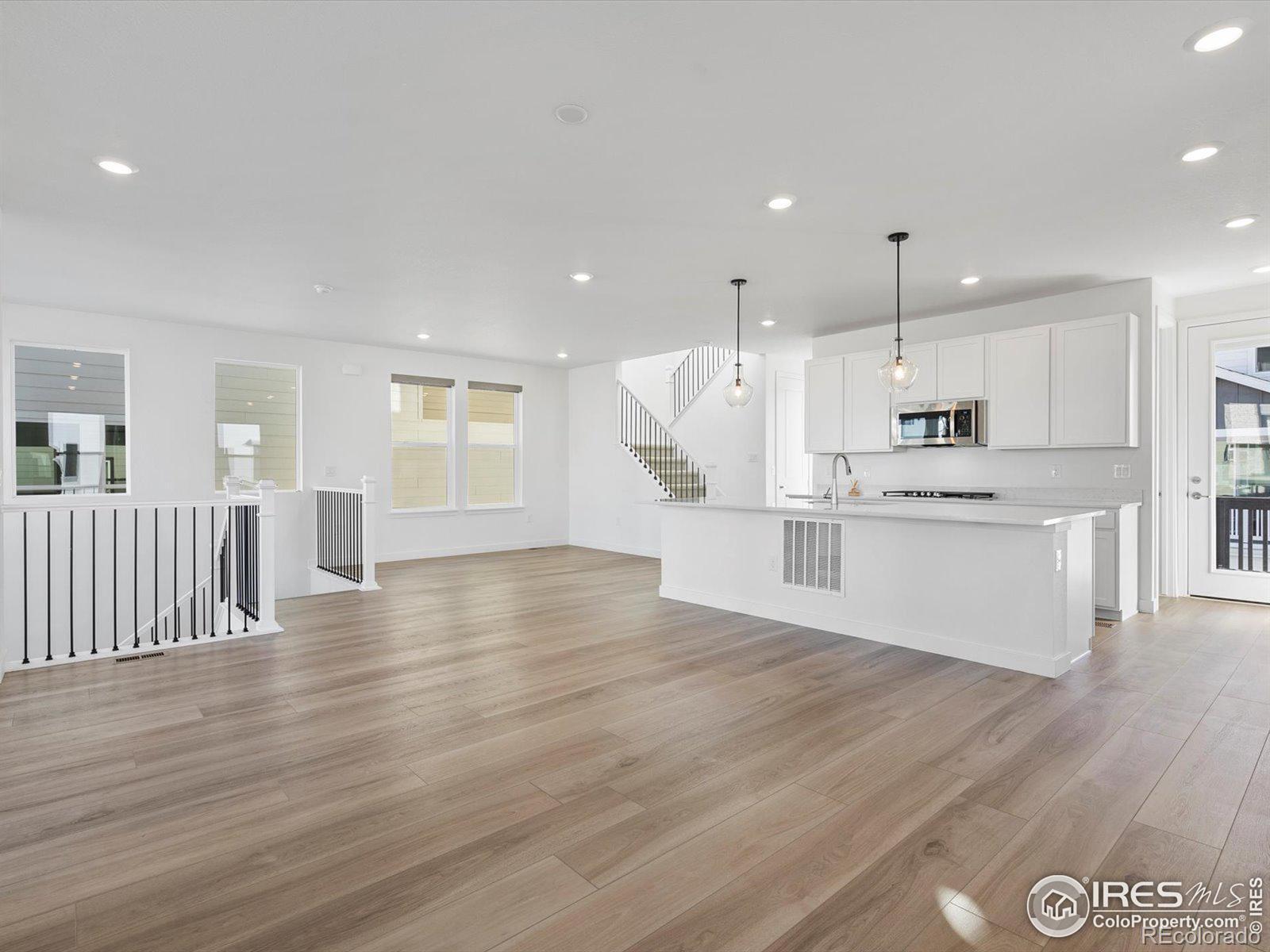 928 Farrier Lane