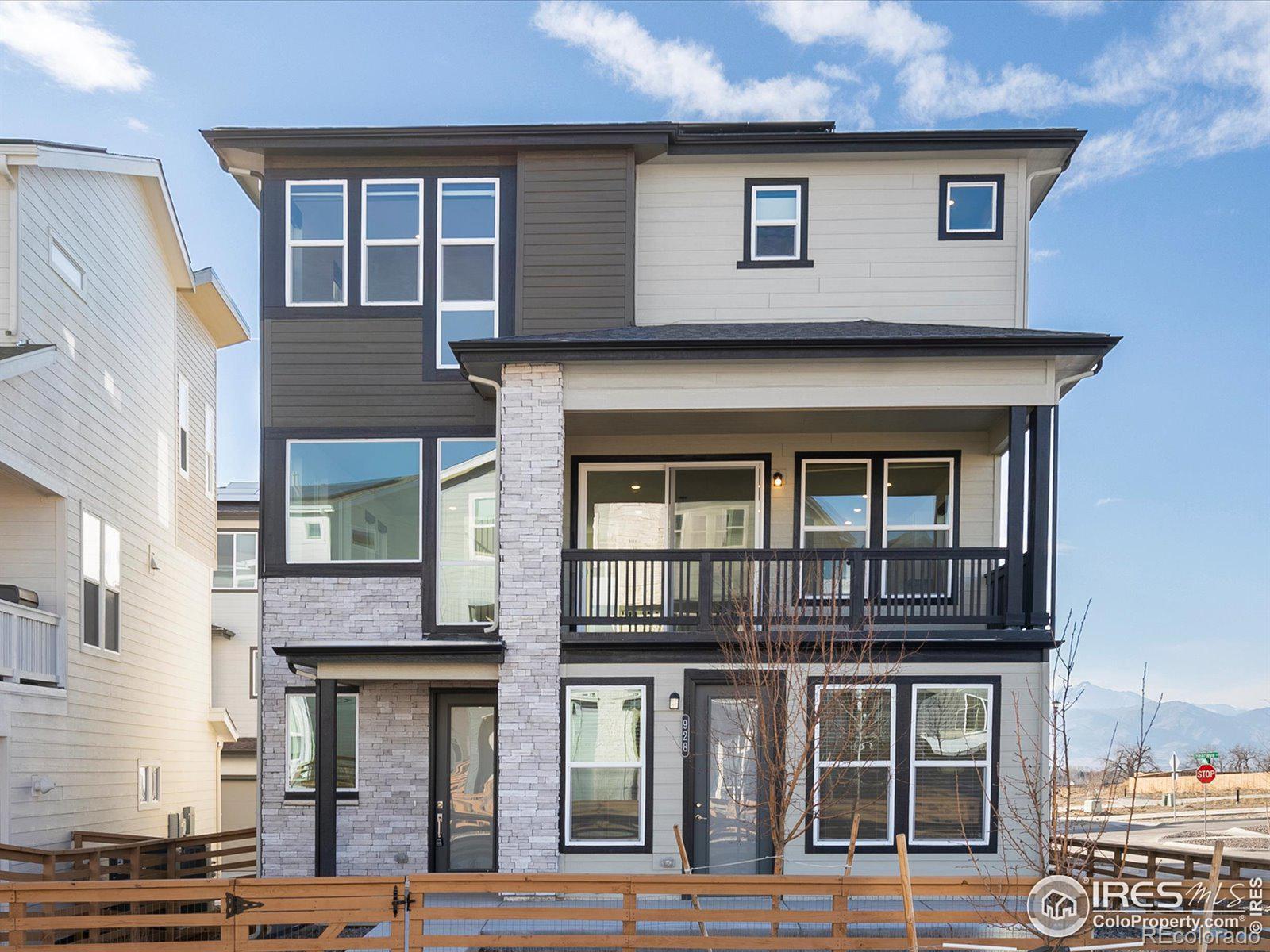 928 Farrier Lane