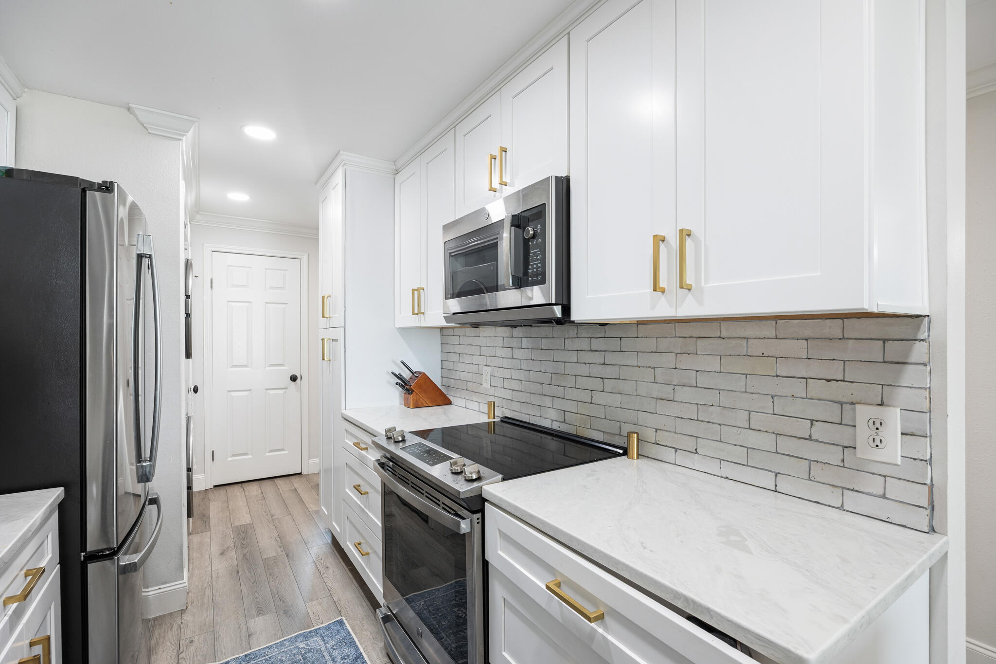 670 Nautilus Court 202