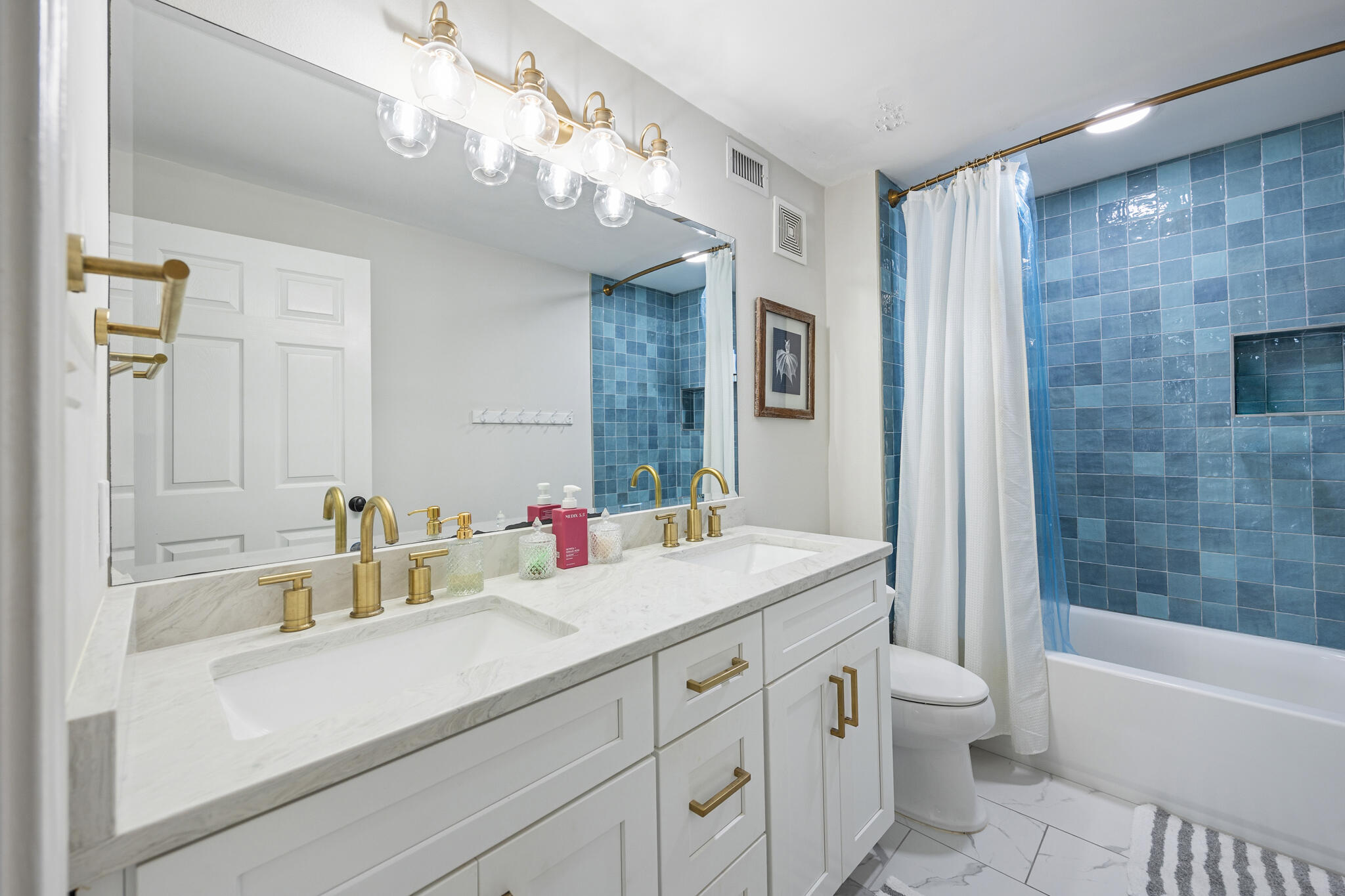 670 Nautilus Court 202