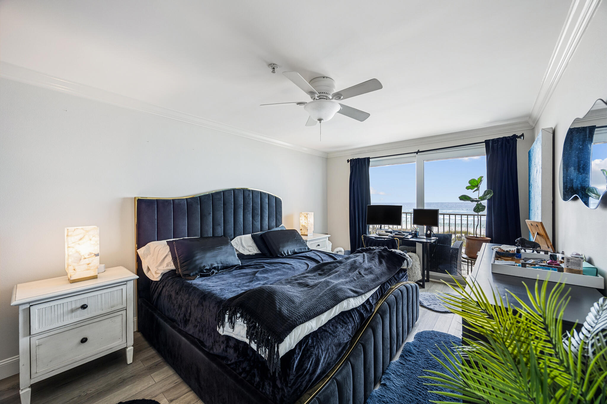 670 Nautilus Court 202