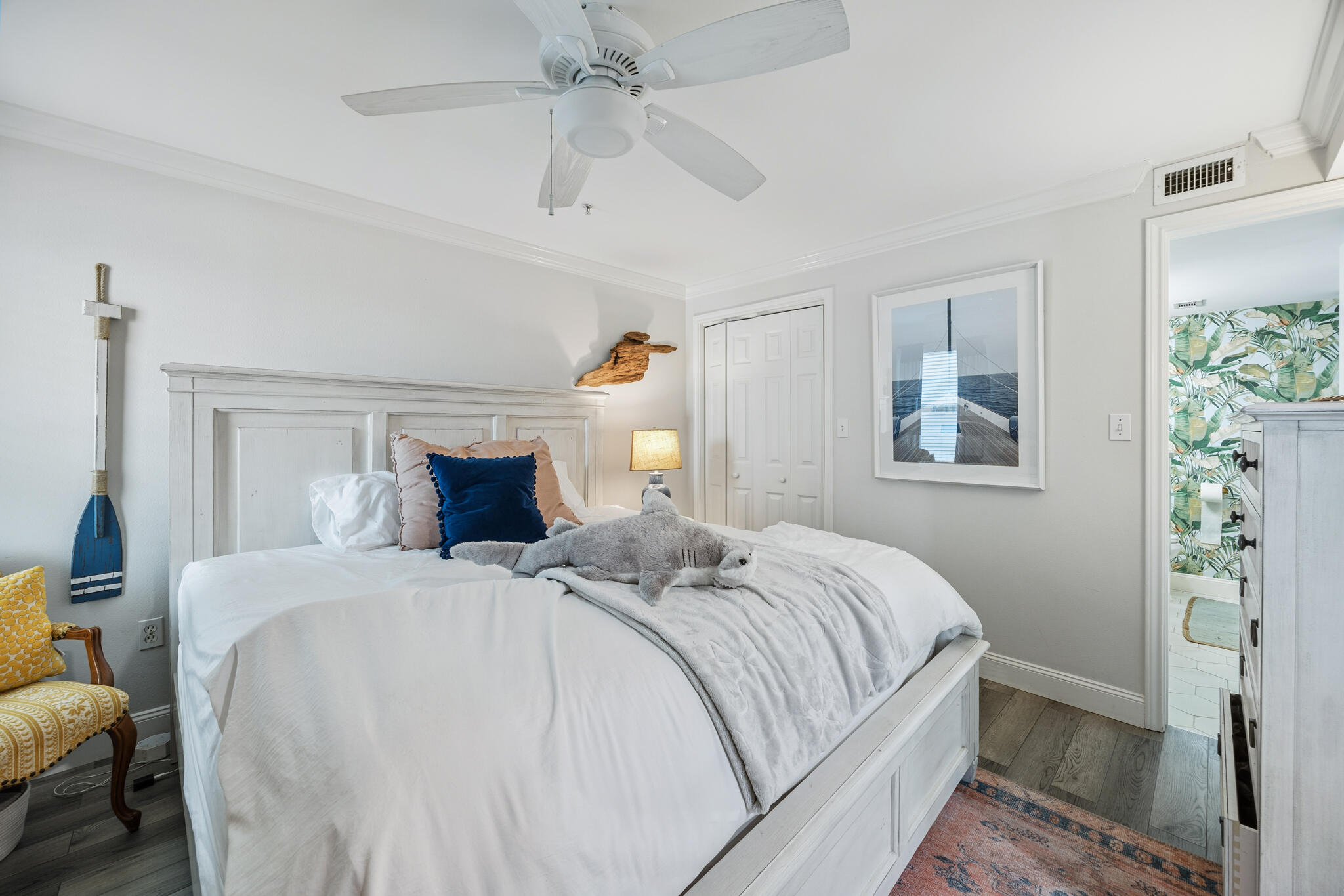 670 Nautilus Court 202