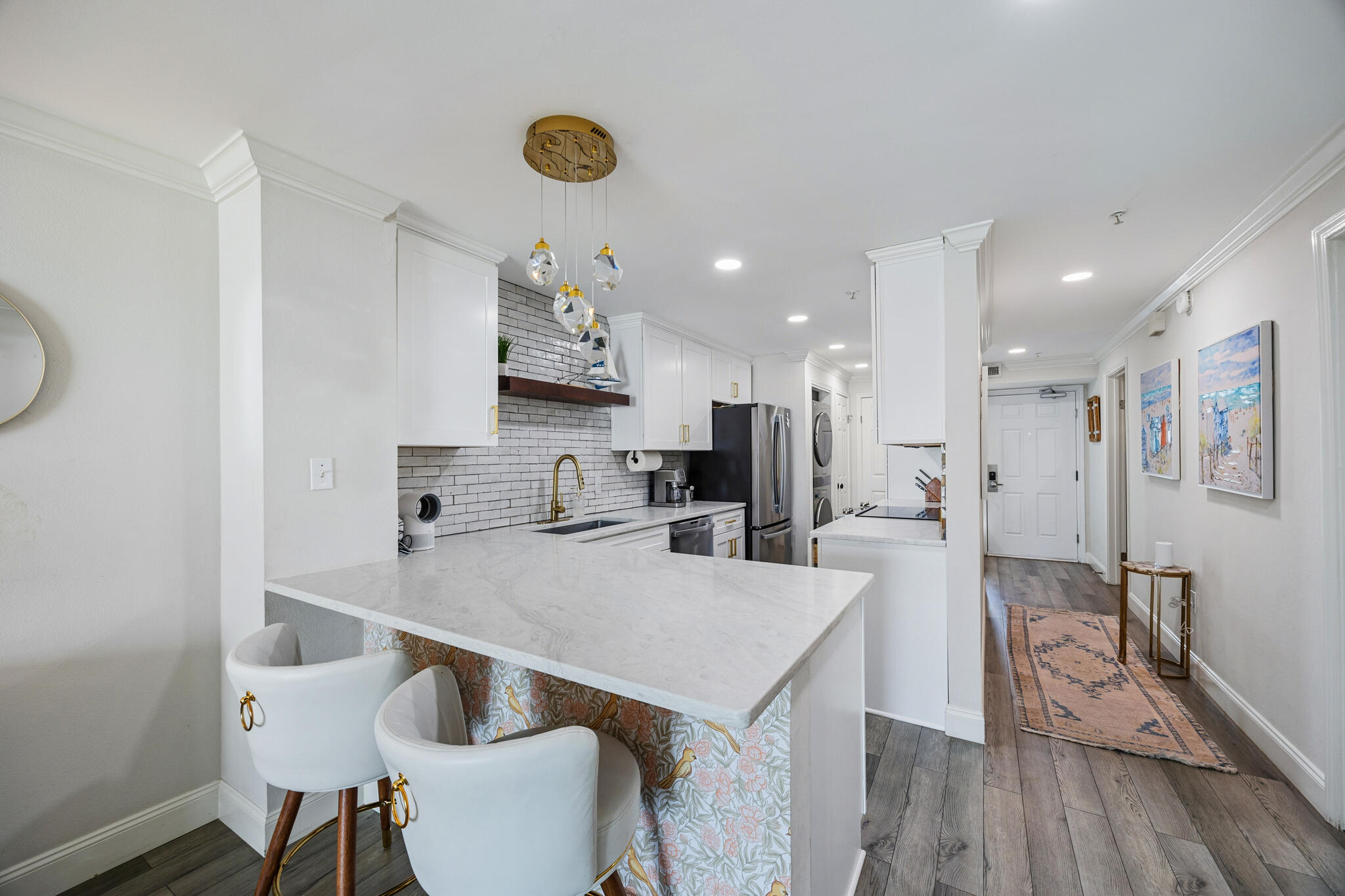 670 Nautilus Court 202