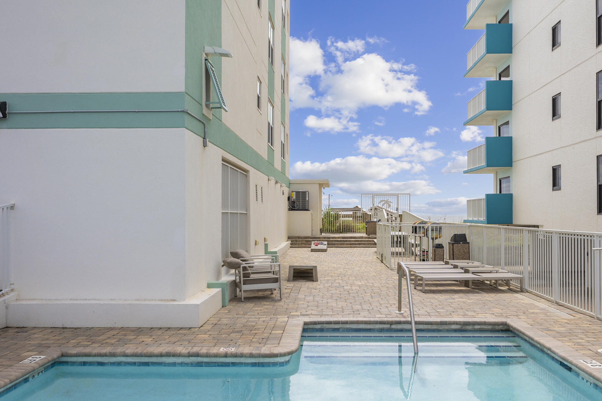 670 Nautilus Court 202