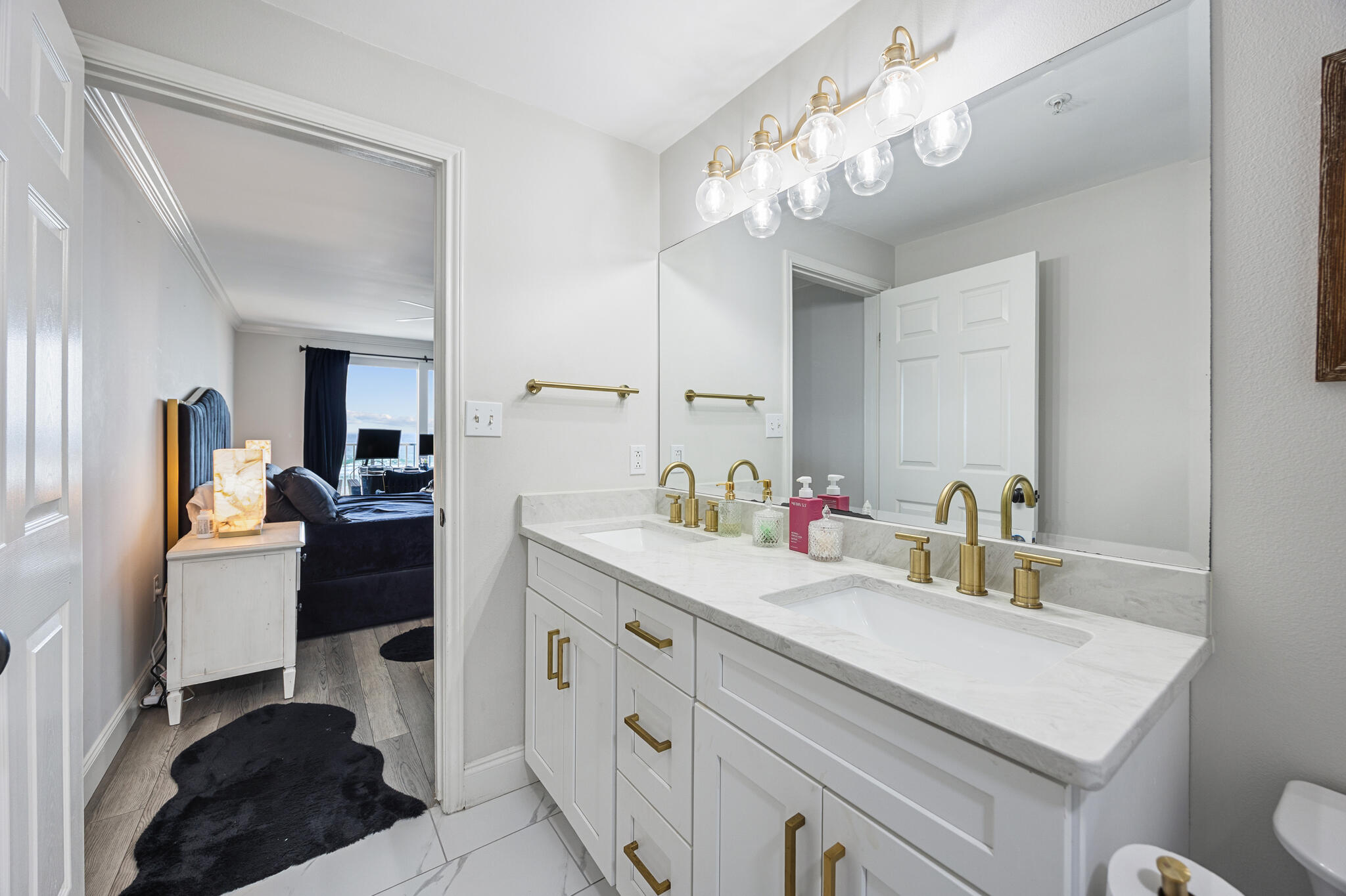 670 Nautilus Court 202