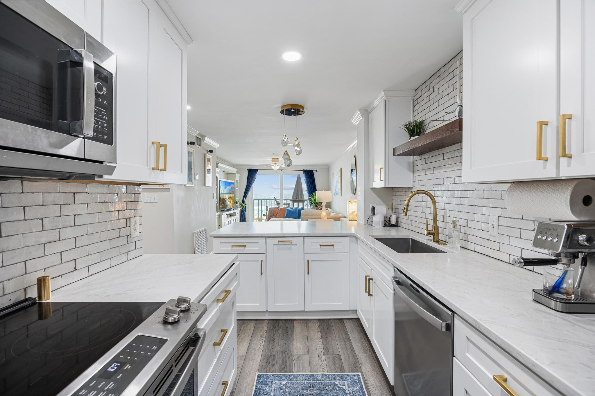 670 Nautilus Court 202