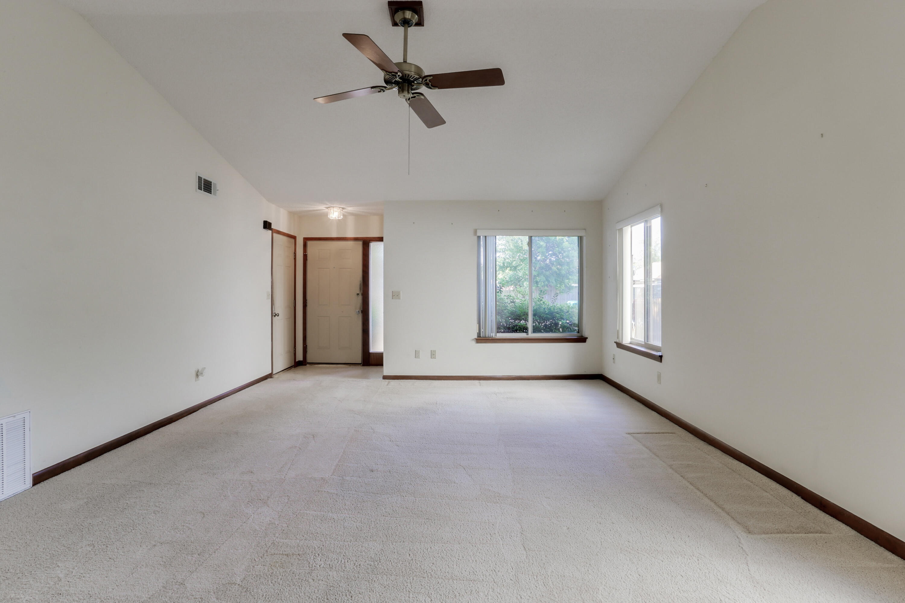 3201 Sunshine Lane