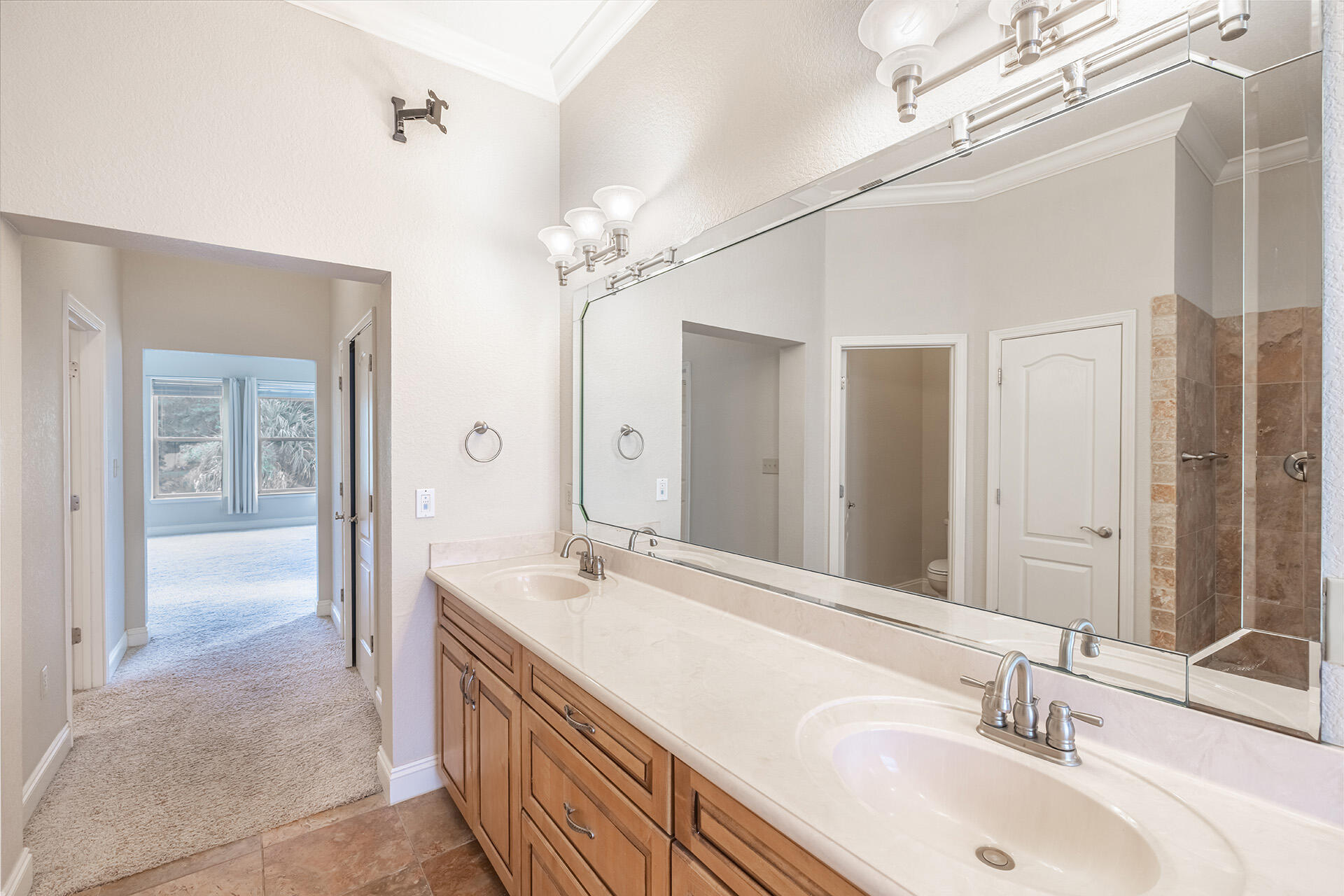 2339 Canal Drive