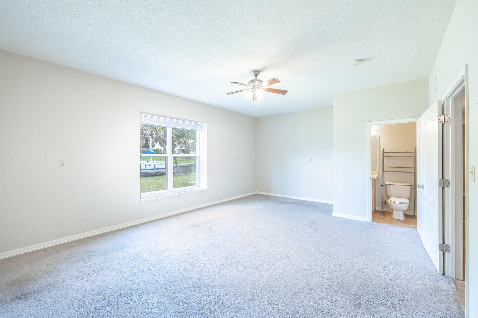 2339 Canal Drive
