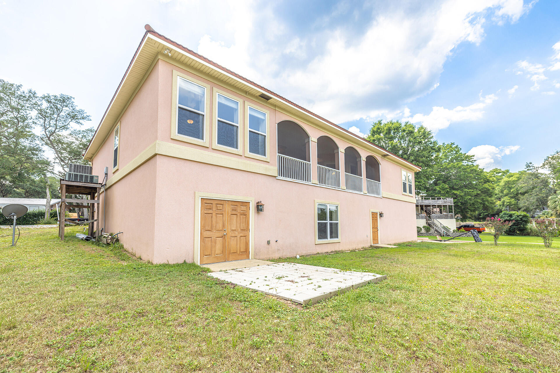 2339 Canal Drive