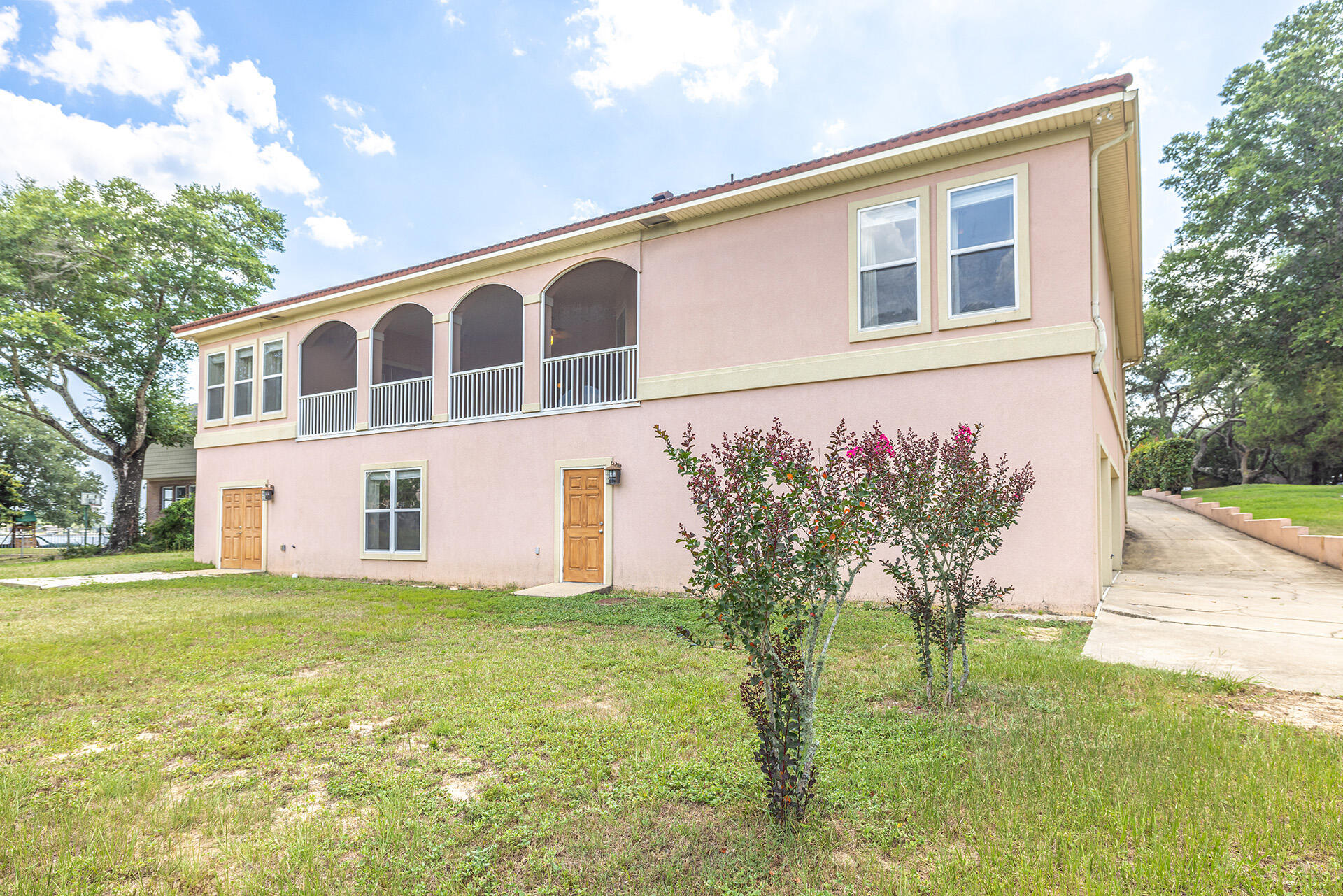 2339 Canal Drive