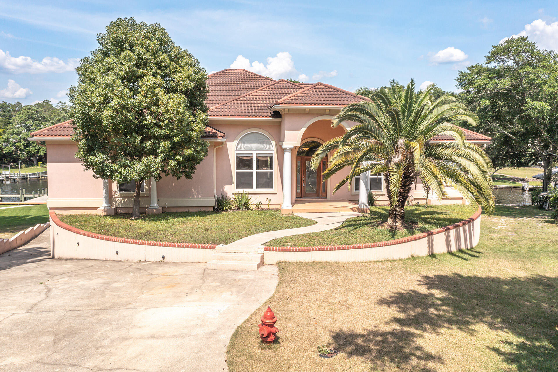 2339 Canal Drive