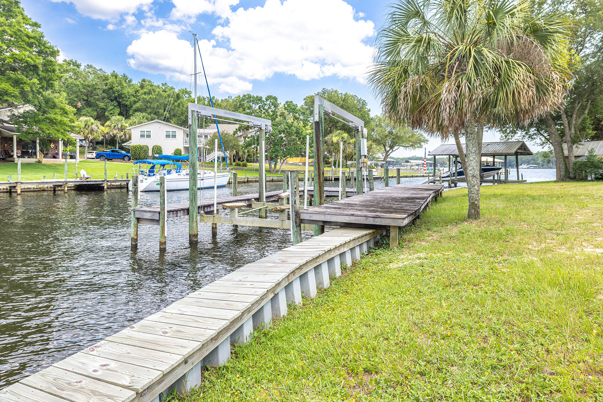 2339 Canal Drive