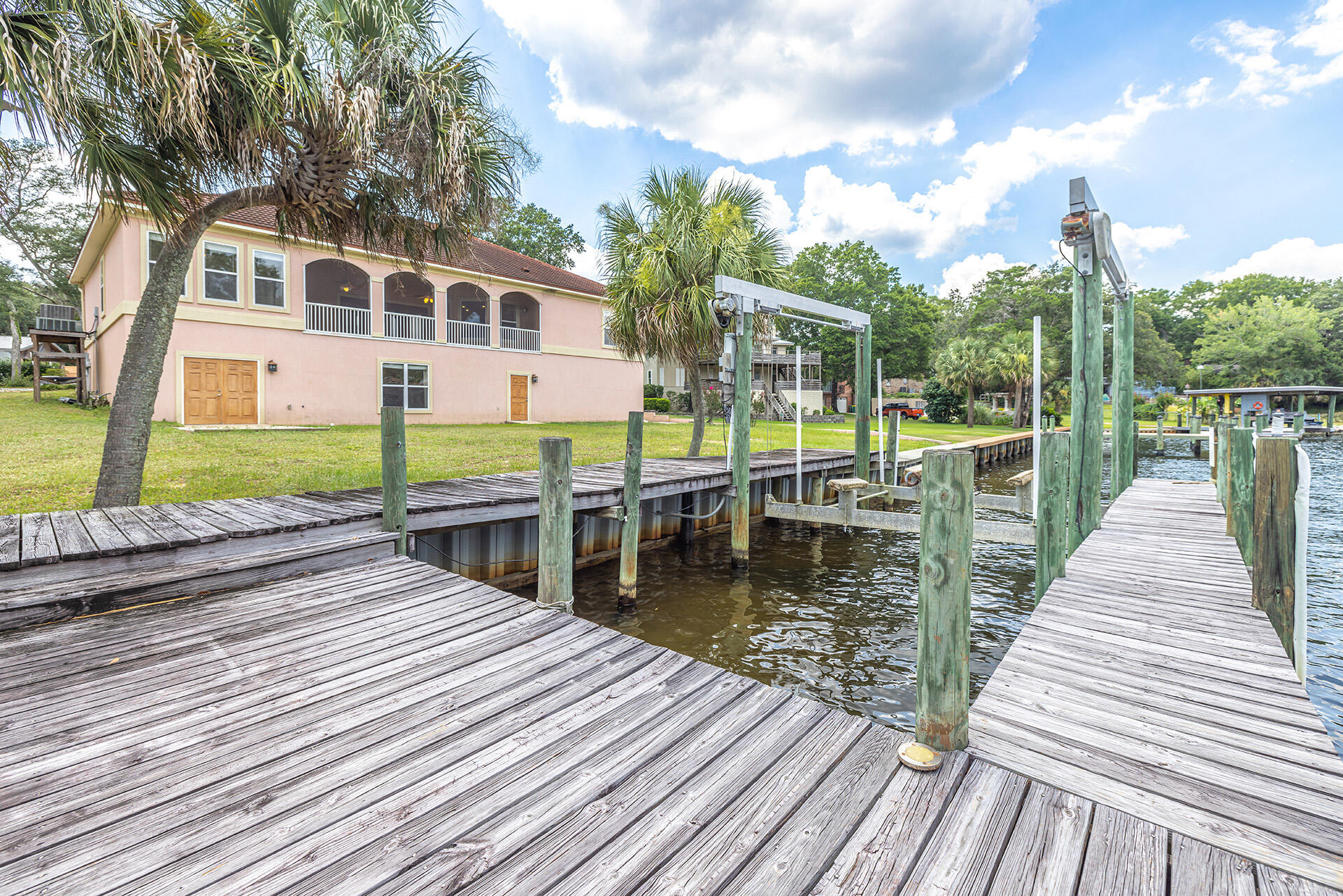 2339 Canal Drive