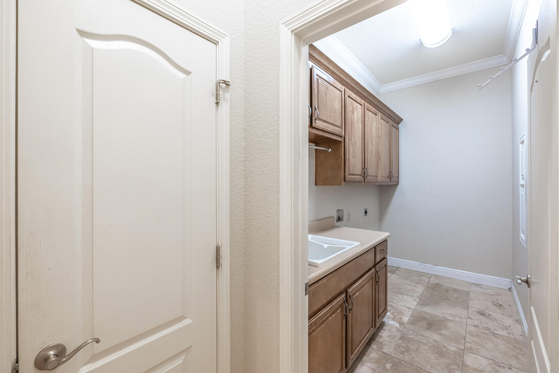 2339 Canal Drive