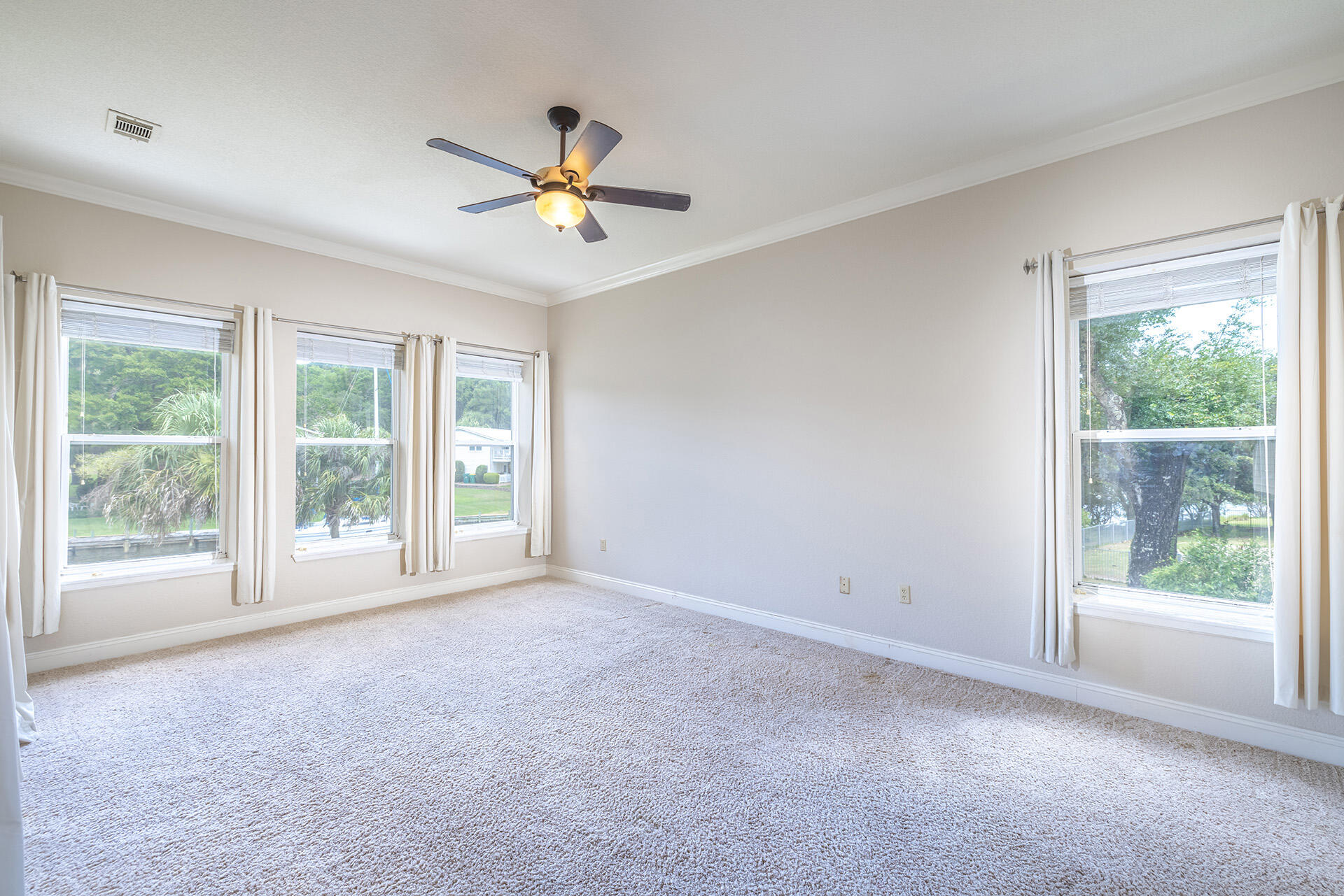 2339 Canal Drive
