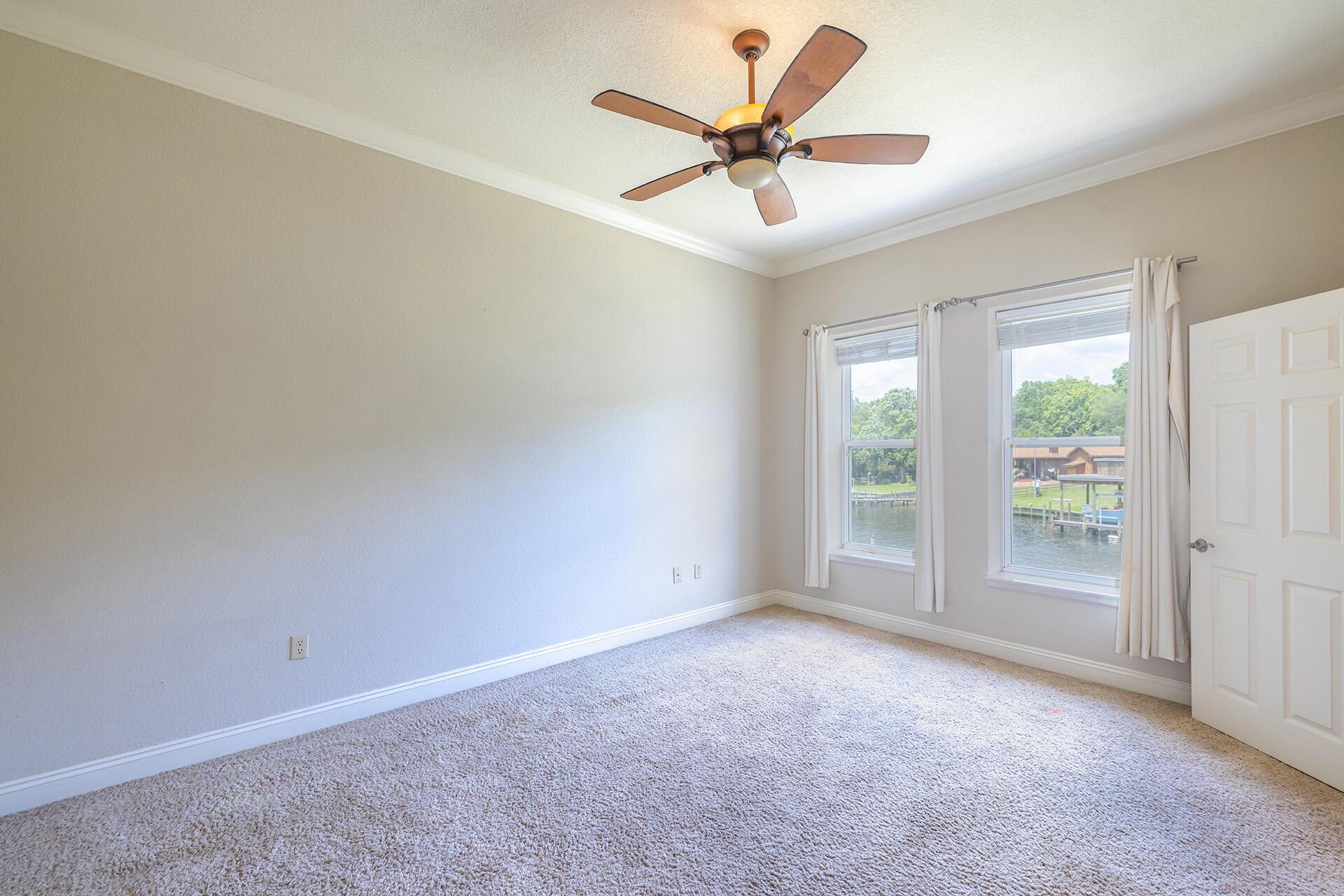 2339 Canal Drive