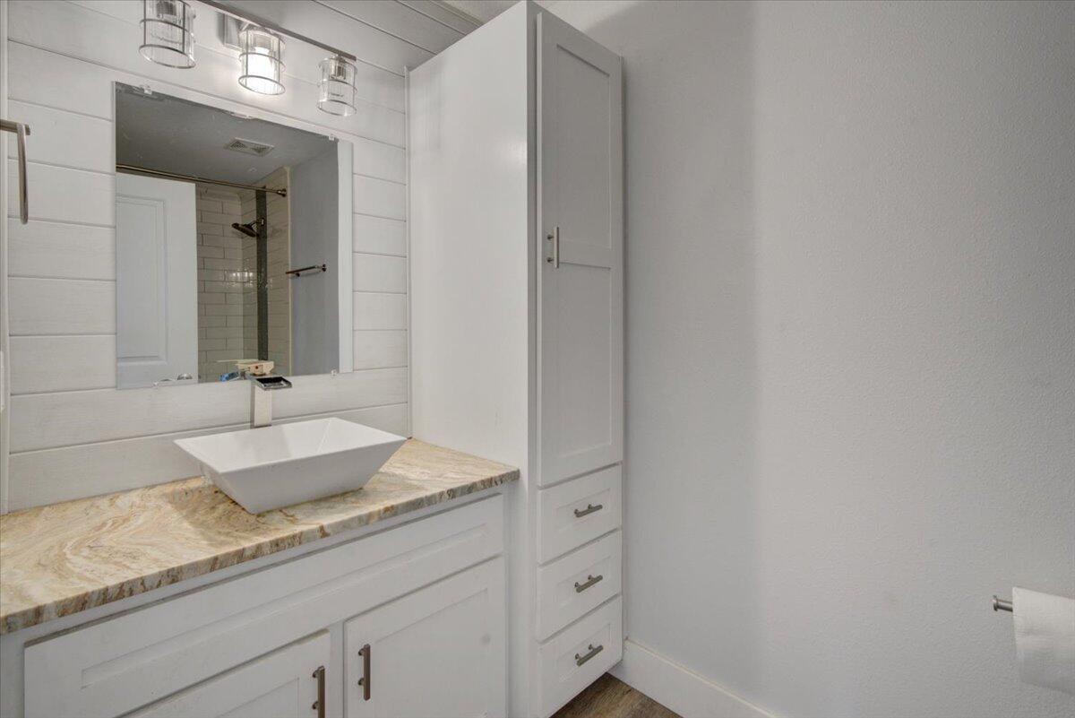 10008 Calle De Palencia