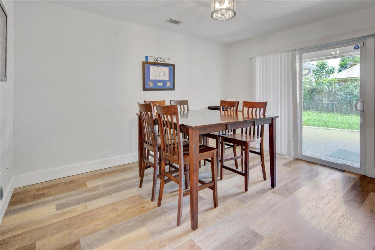 10008 Calle De Palencia