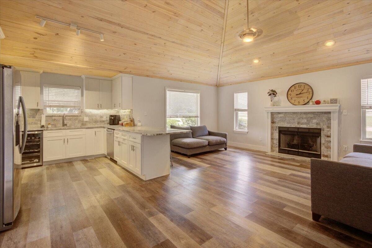 10008 Calle De Palencia