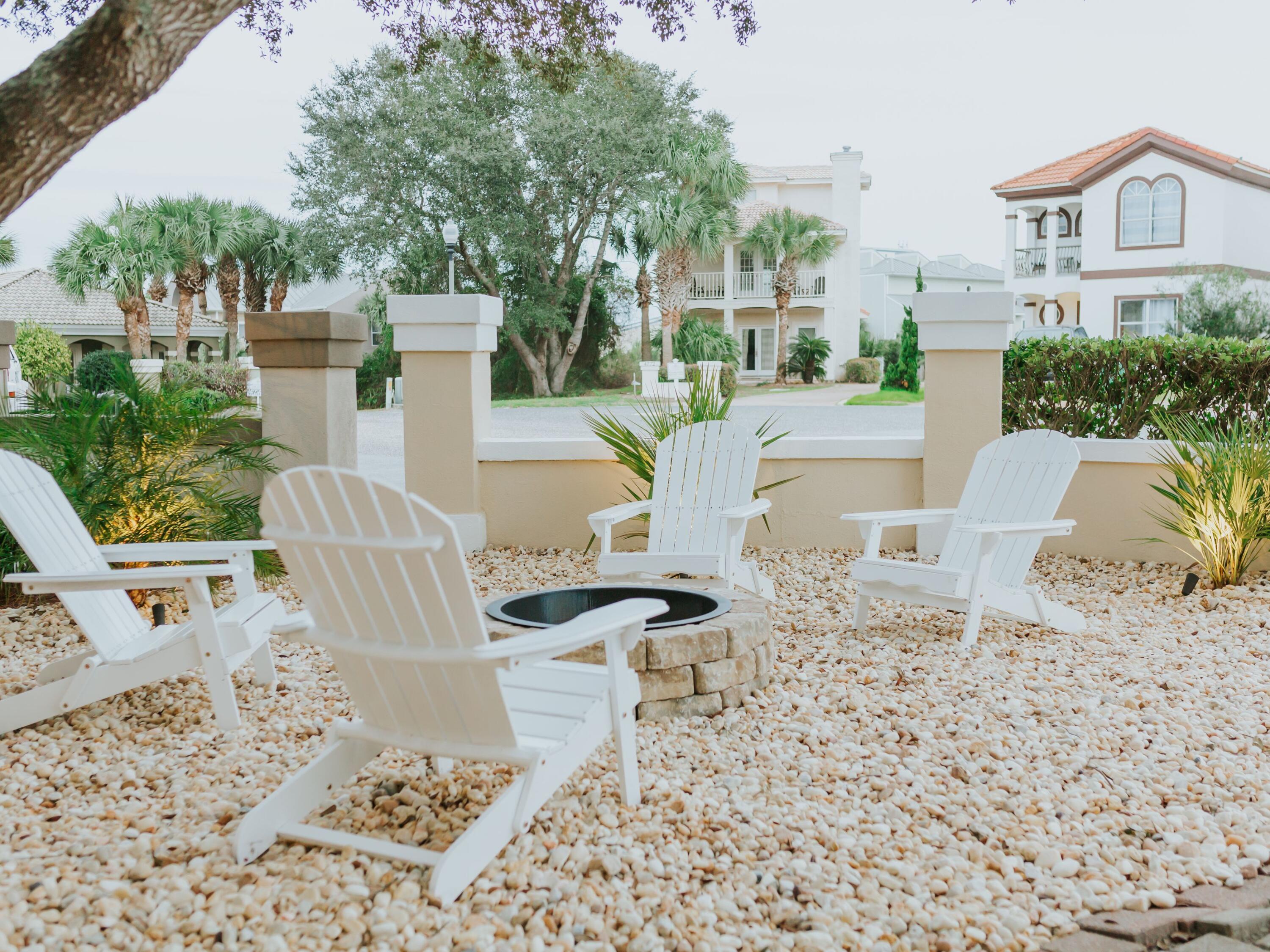 4765 Calatrava Court