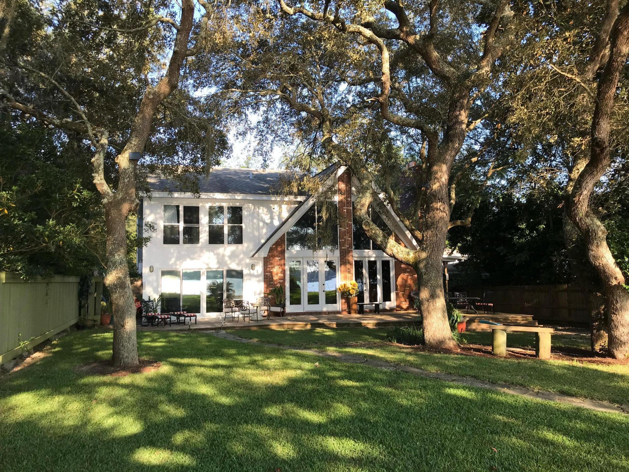 22 Paradise Point Road