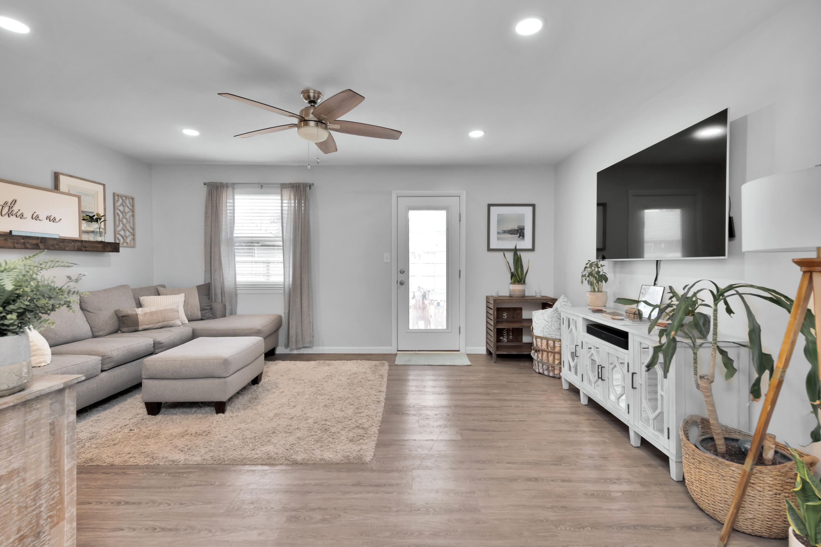146 NW Audrey Circle
