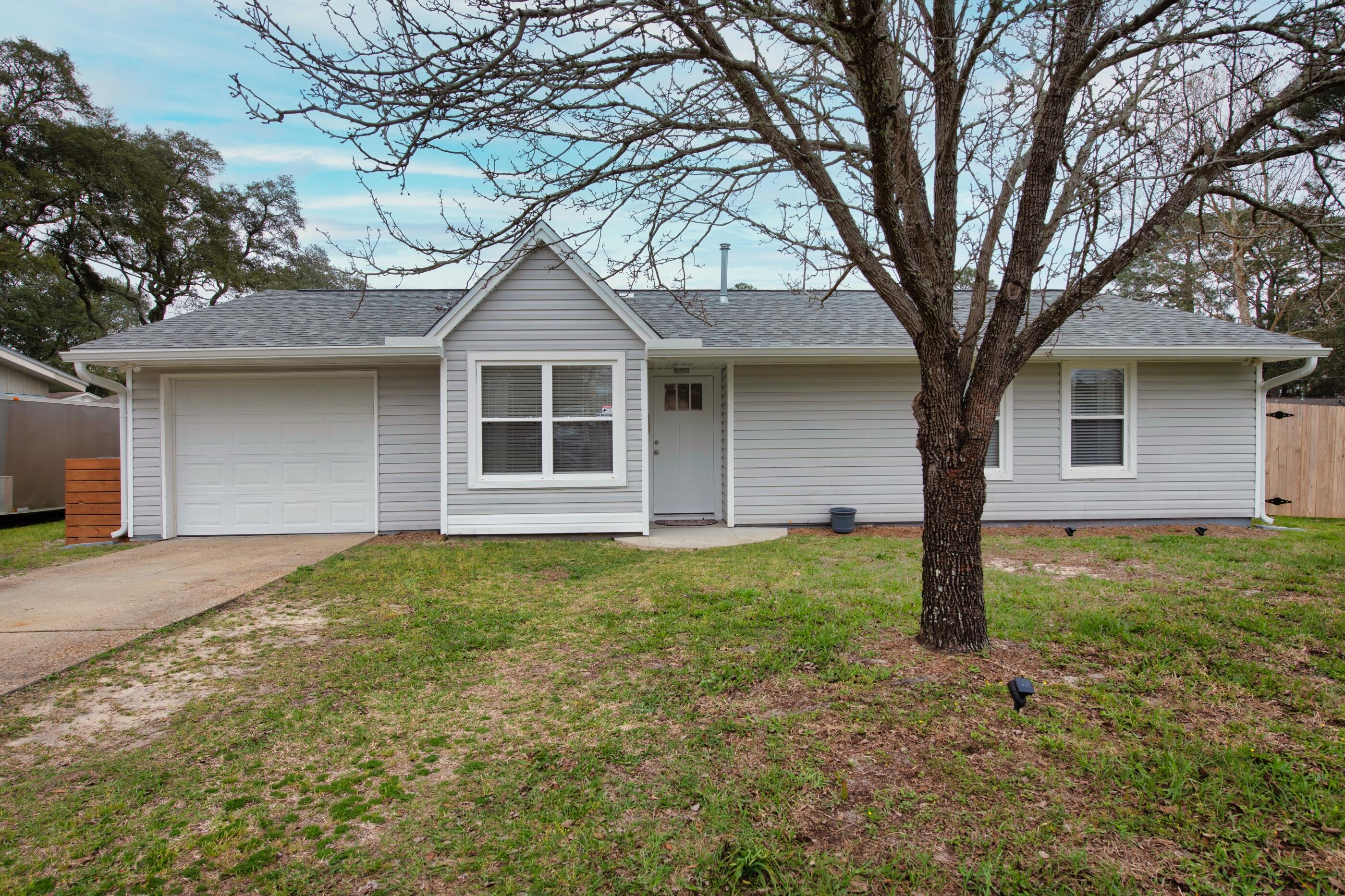 146 NW Audrey Circle