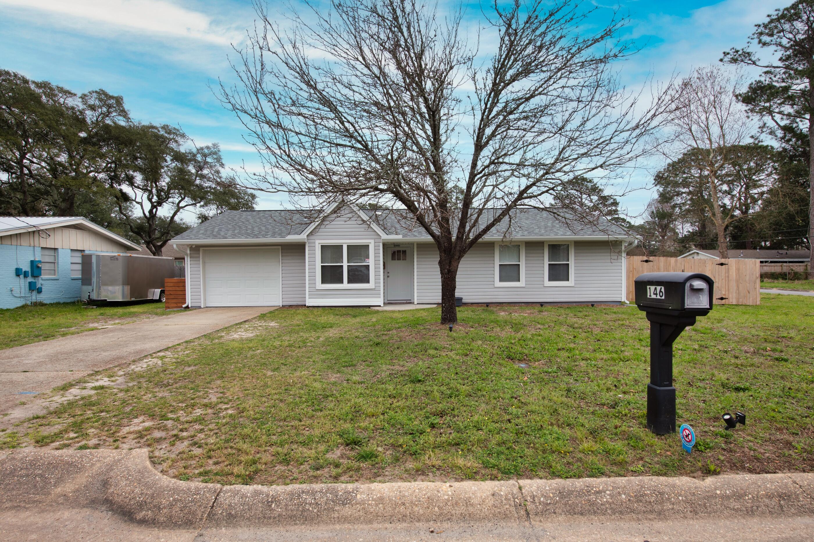 146 NW Audrey Circle