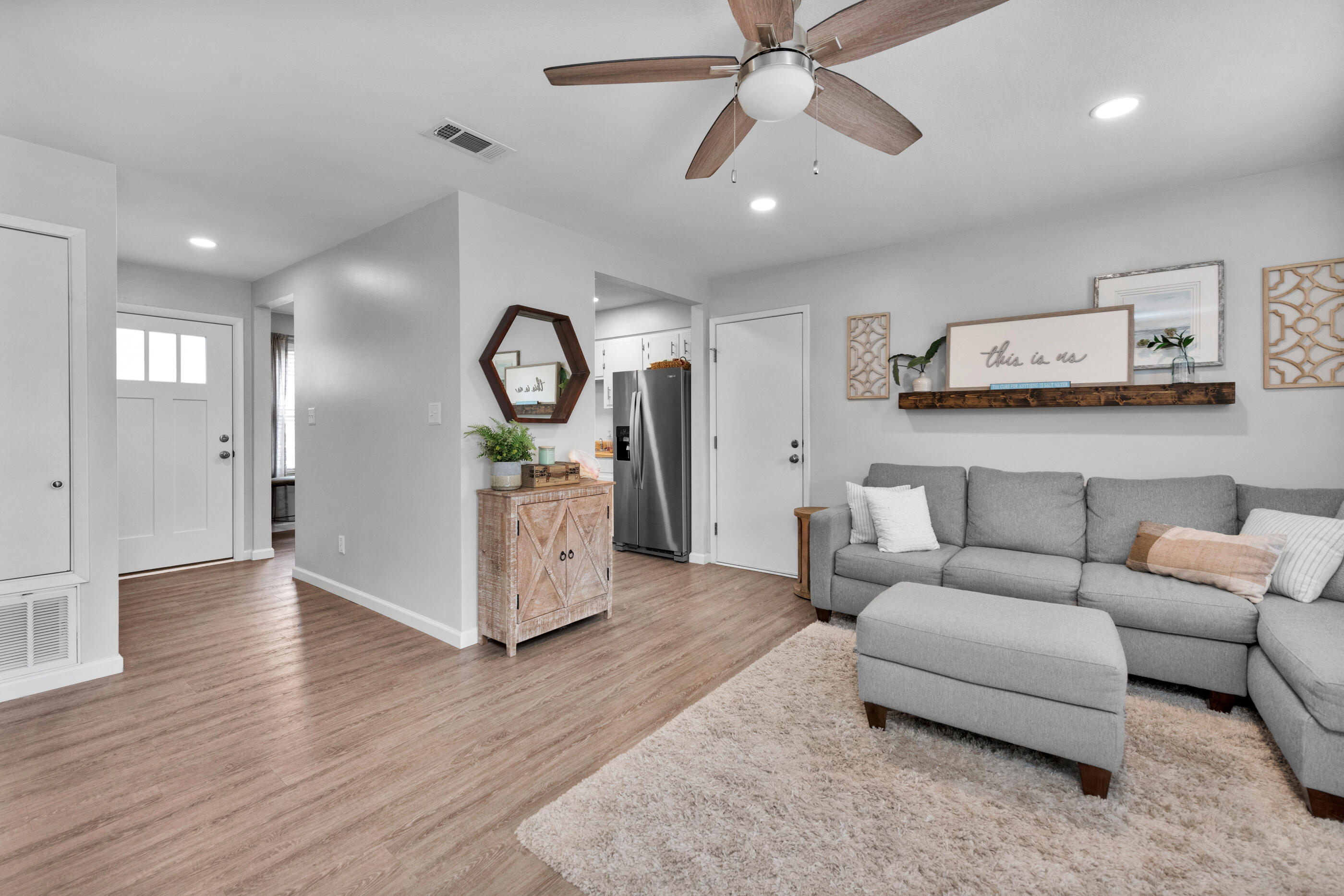 146 NW Audrey Circle