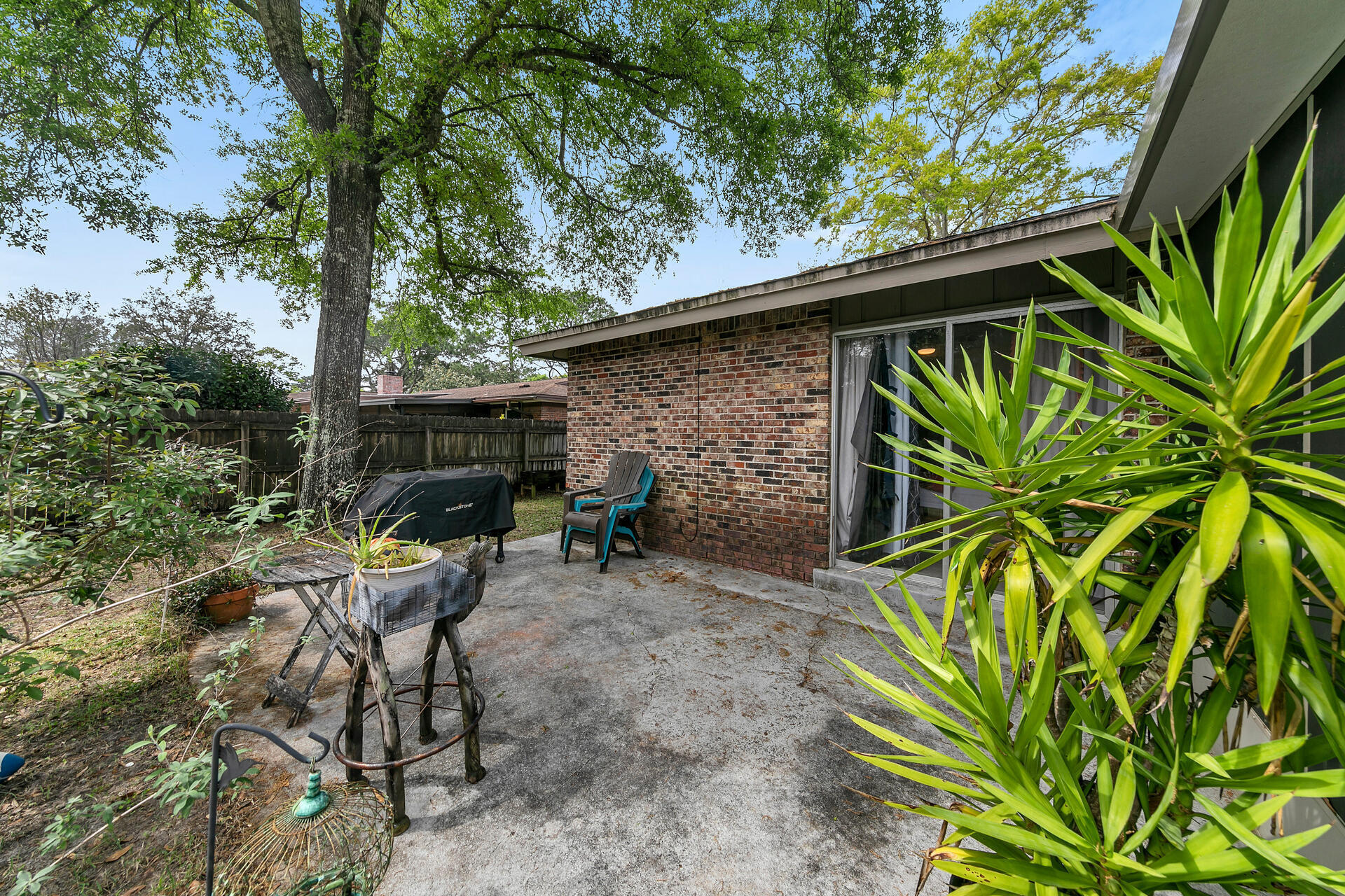 20 NE Cambridge Avenue