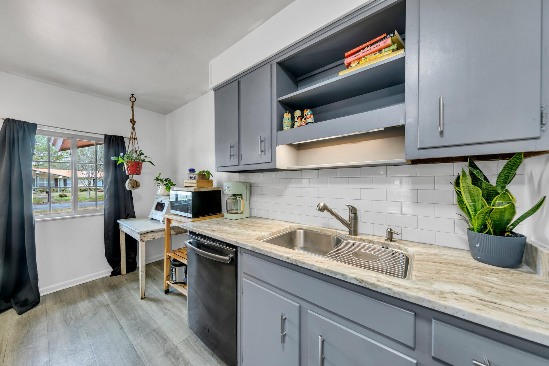 20 NE Cambridge Avenue