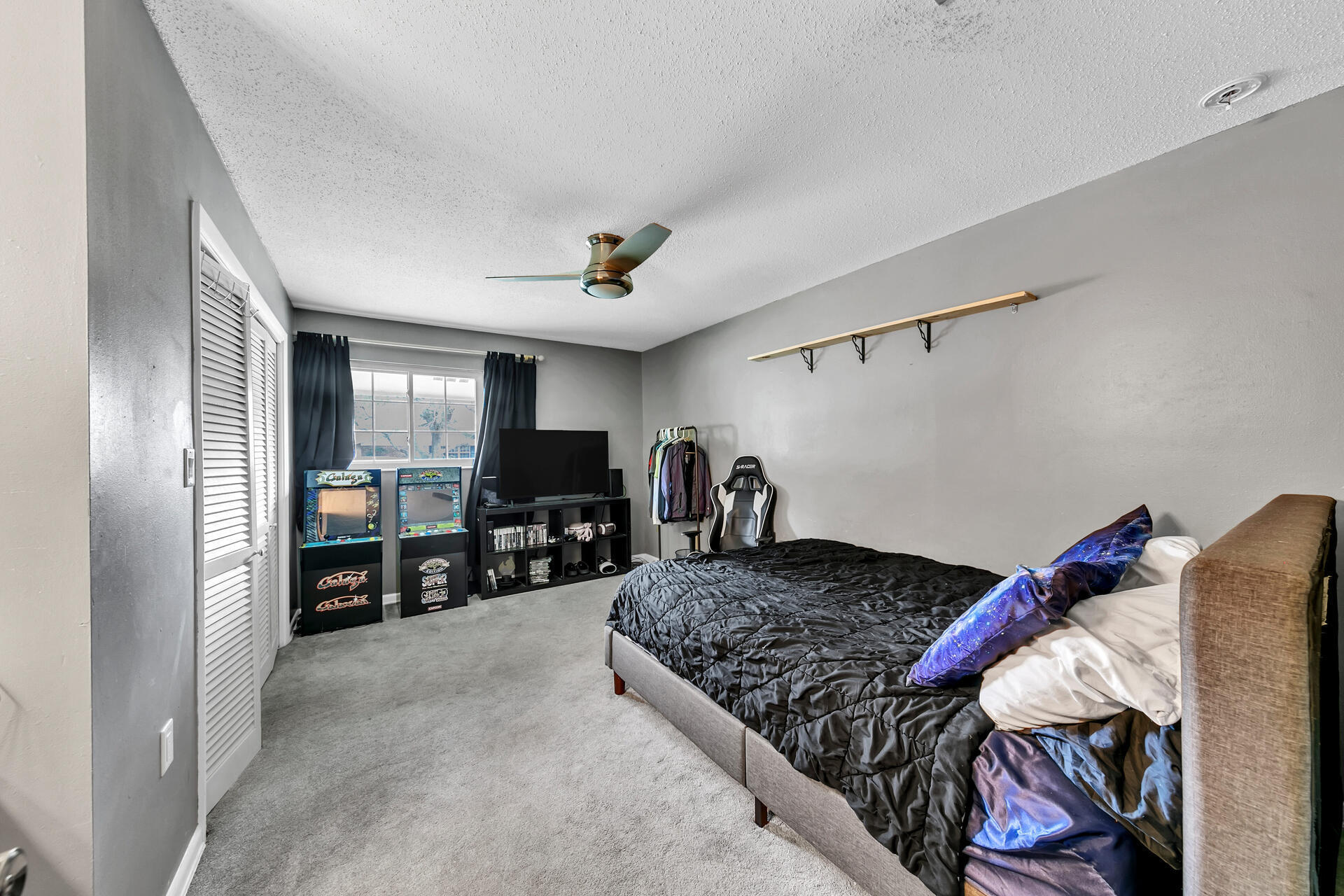 20 NE Cambridge Avenue