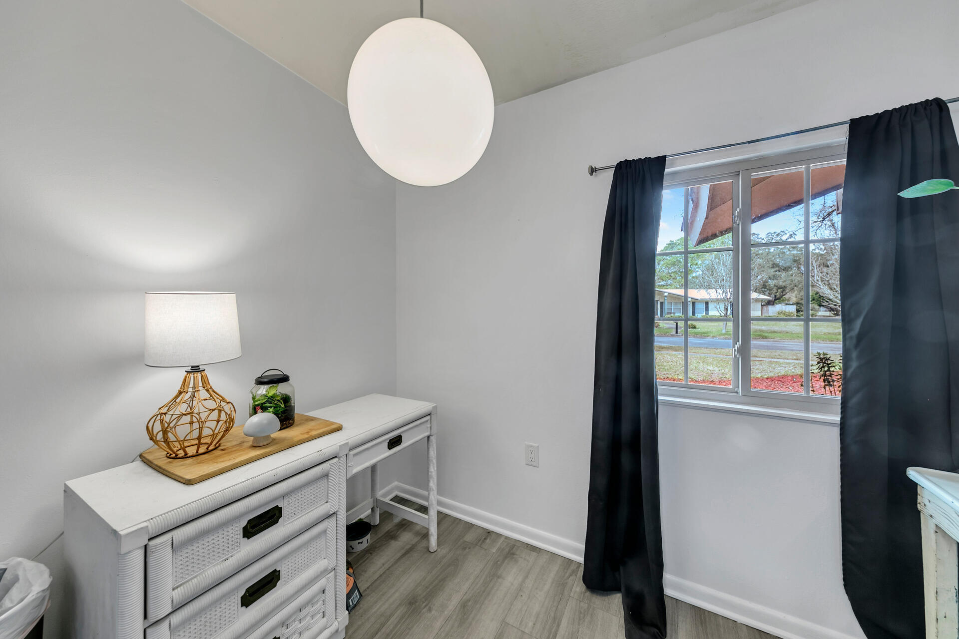 20 NE Cambridge Avenue