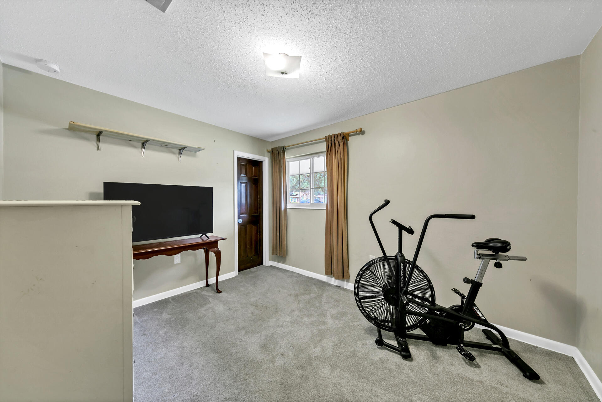 20 NE Cambridge Avenue