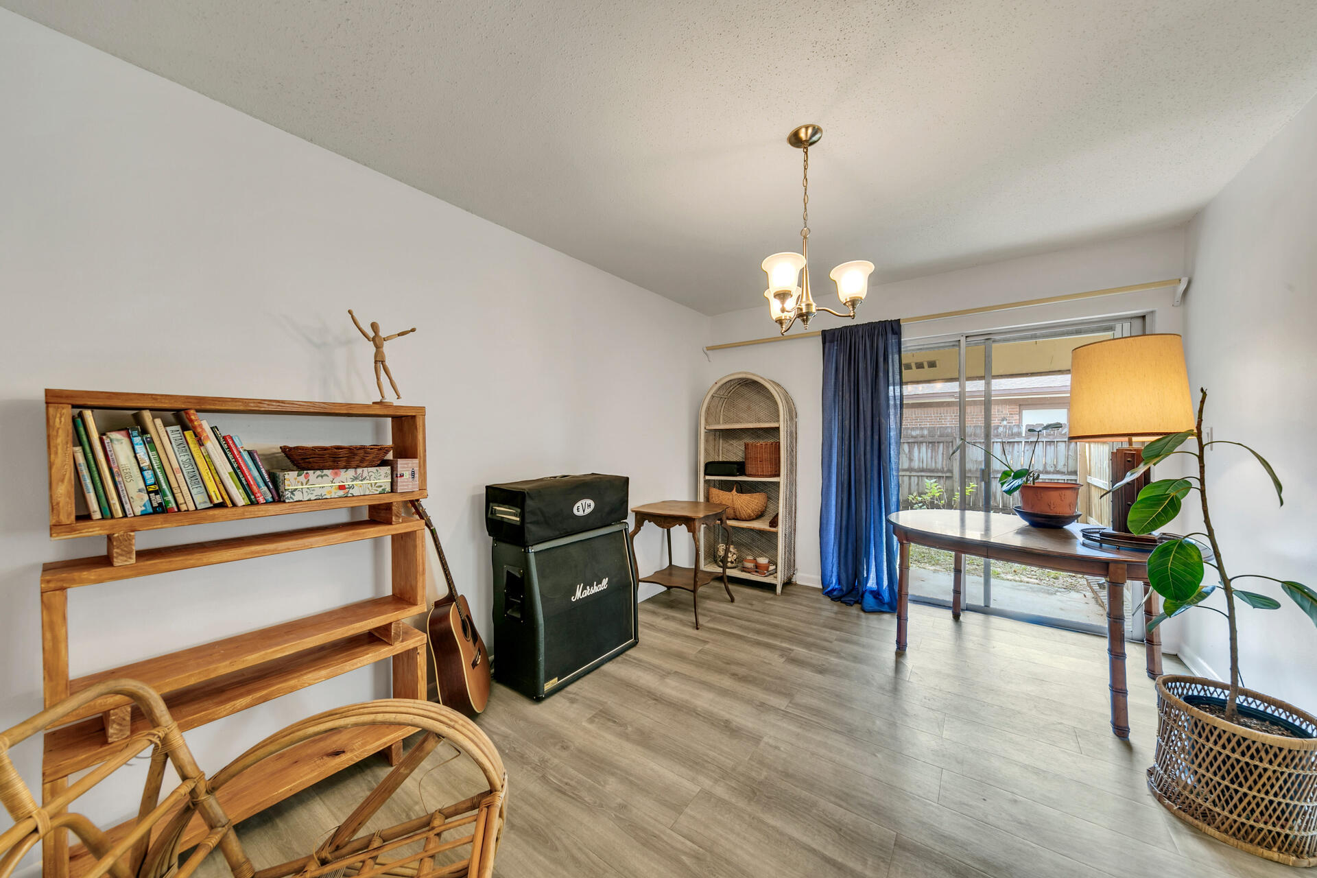 20 NE Cambridge Avenue