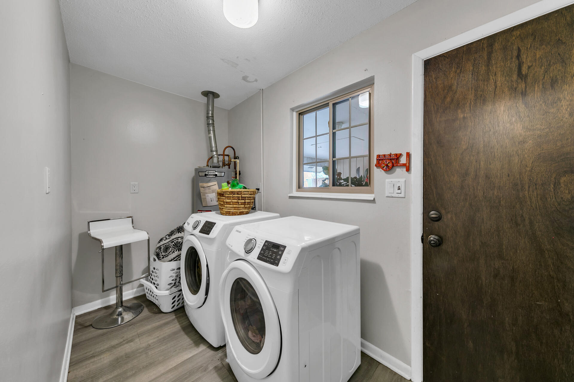 20 NE Cambridge Avenue