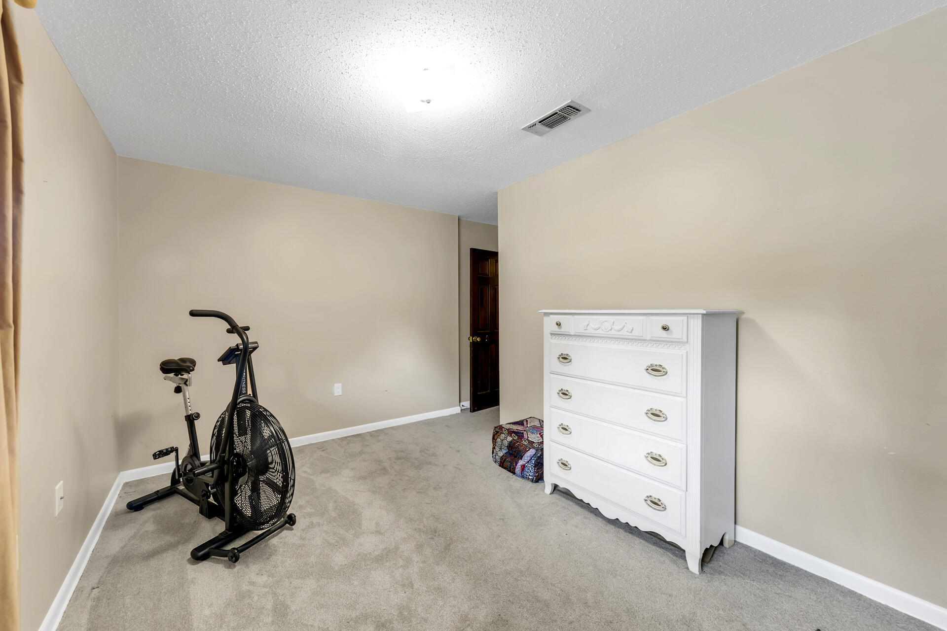 20 NE Cambridge Avenue