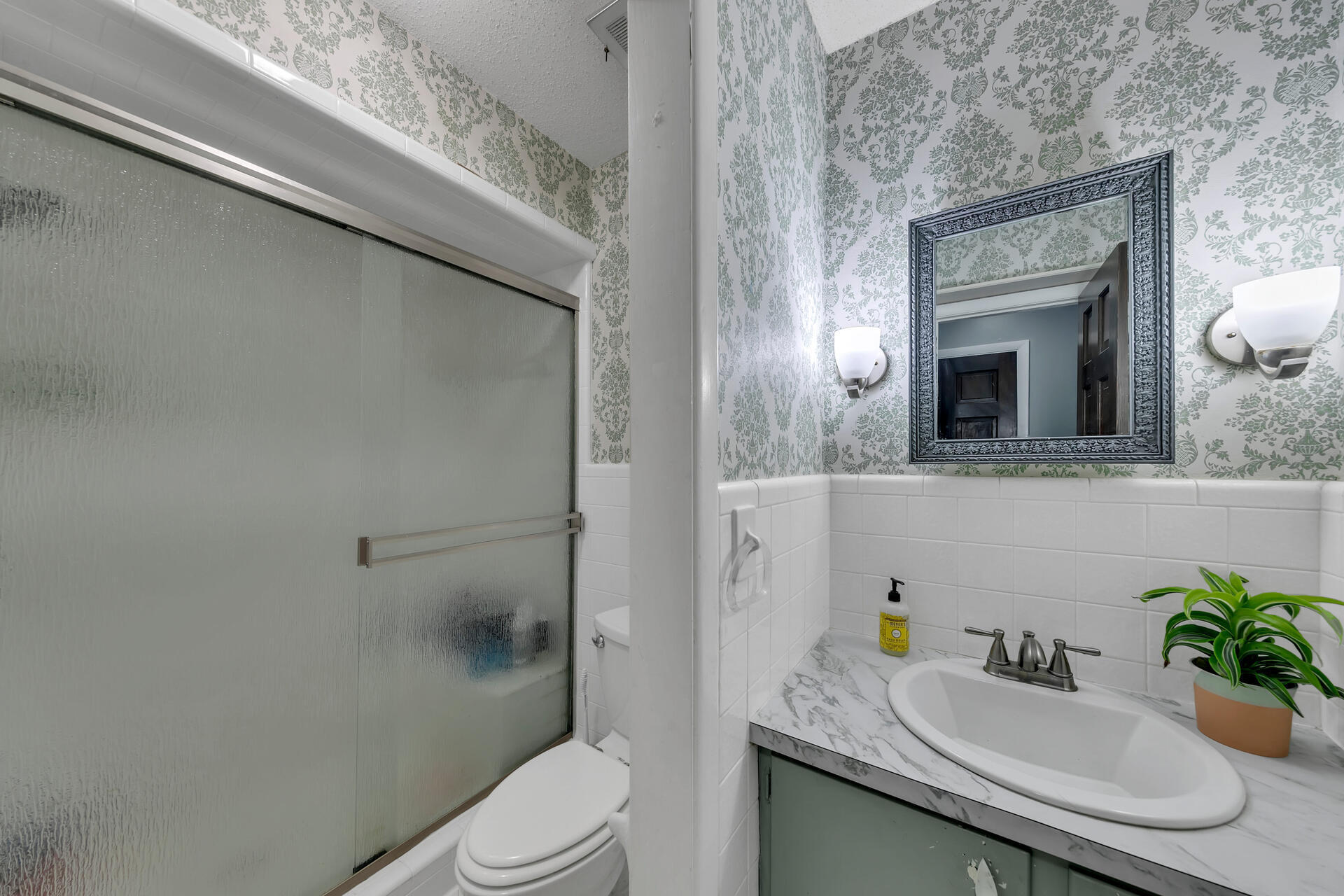 20 NE Cambridge Avenue