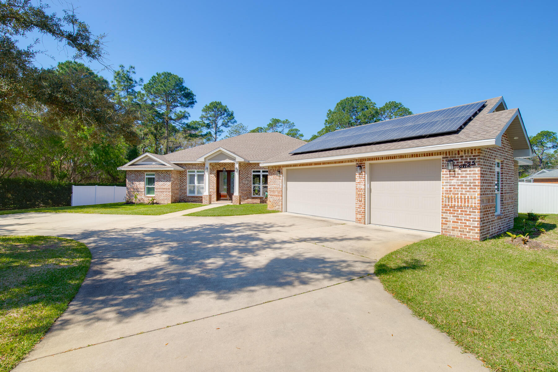 2625 Bob White Circle