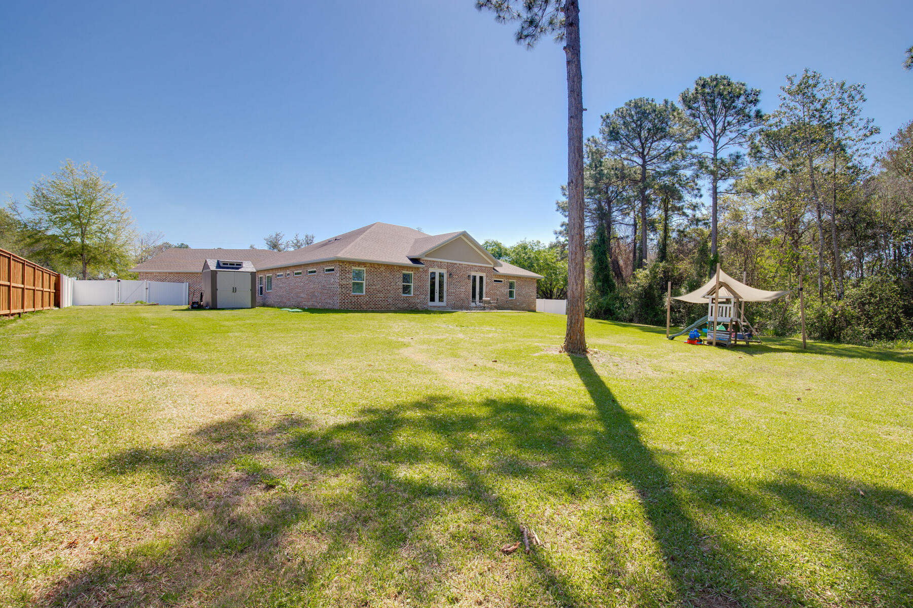 2625 Bob White Circle