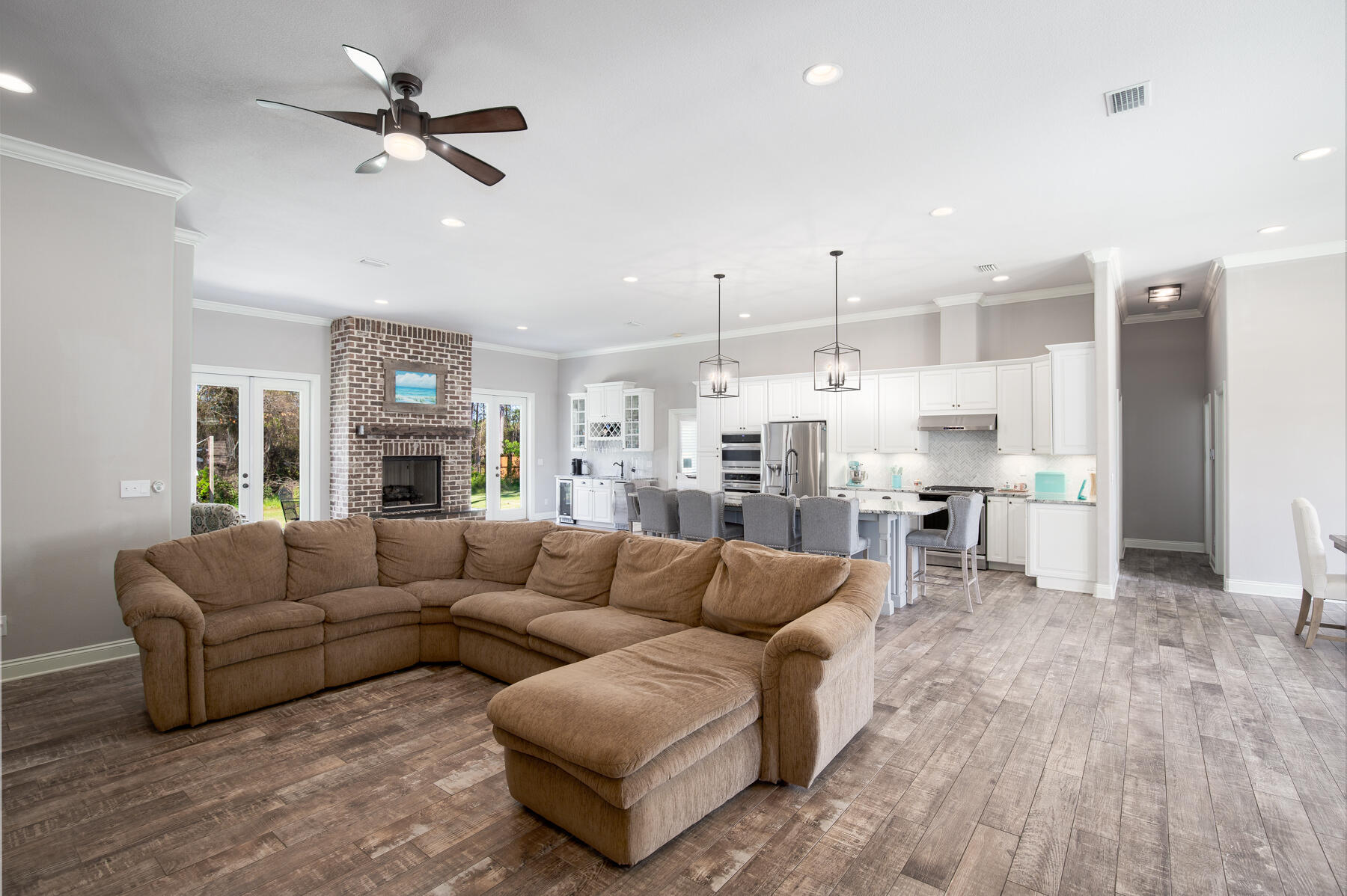 2625 Bob White Circle