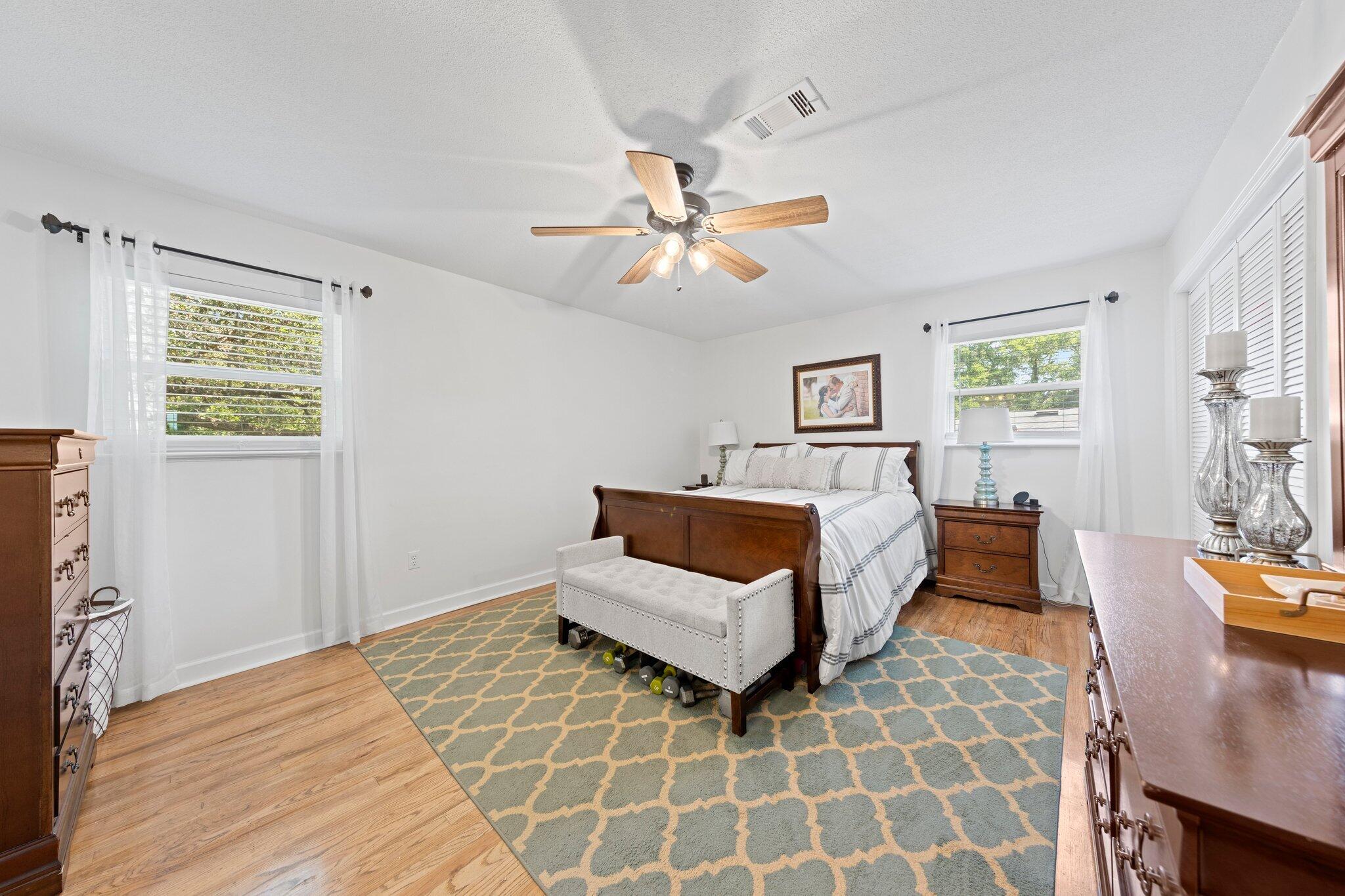 221 NW Bayou Woods Dr Drive