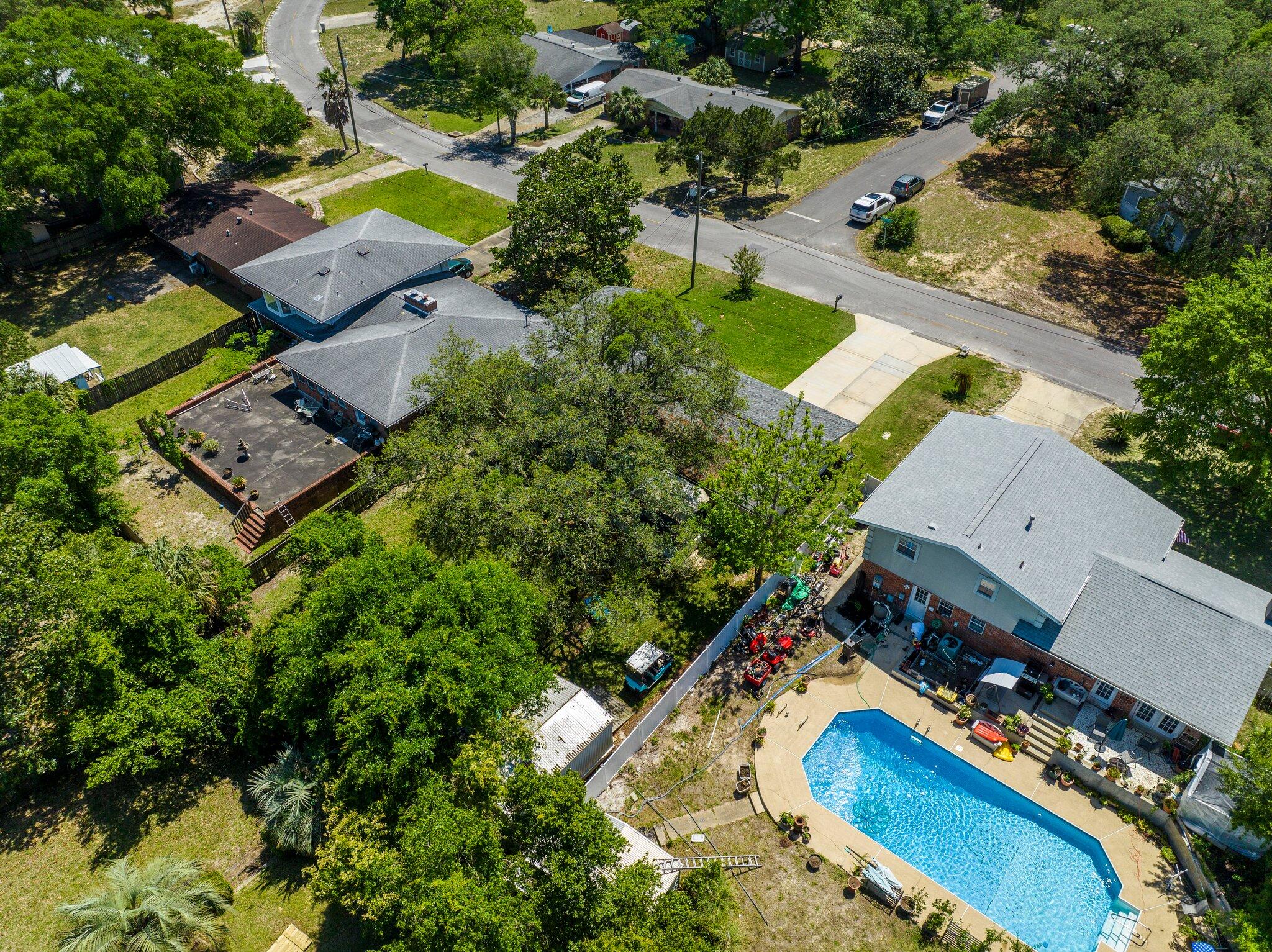 221 NW Bayou Woods Dr Drive