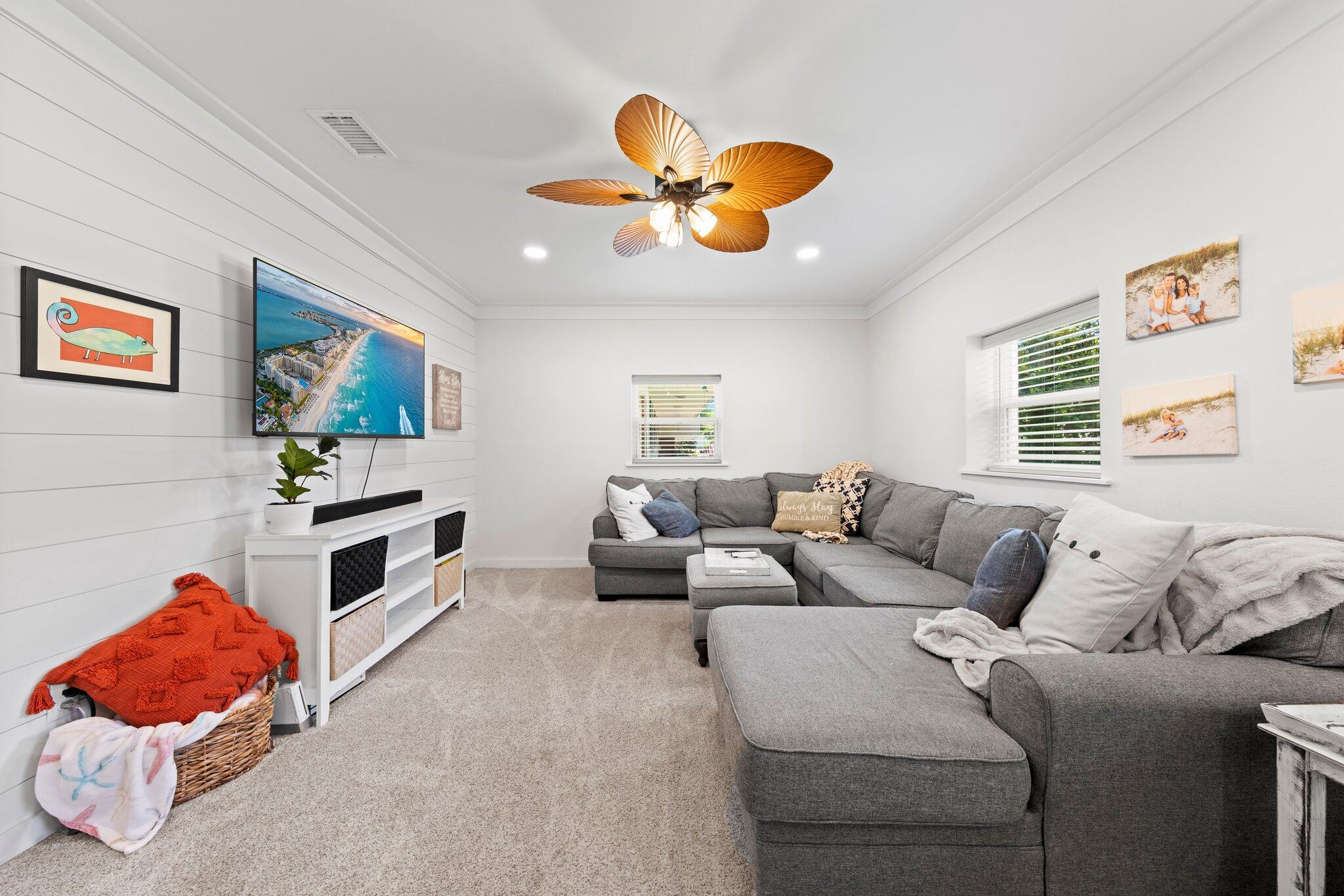 221 NW Bayou Woods Dr Drive