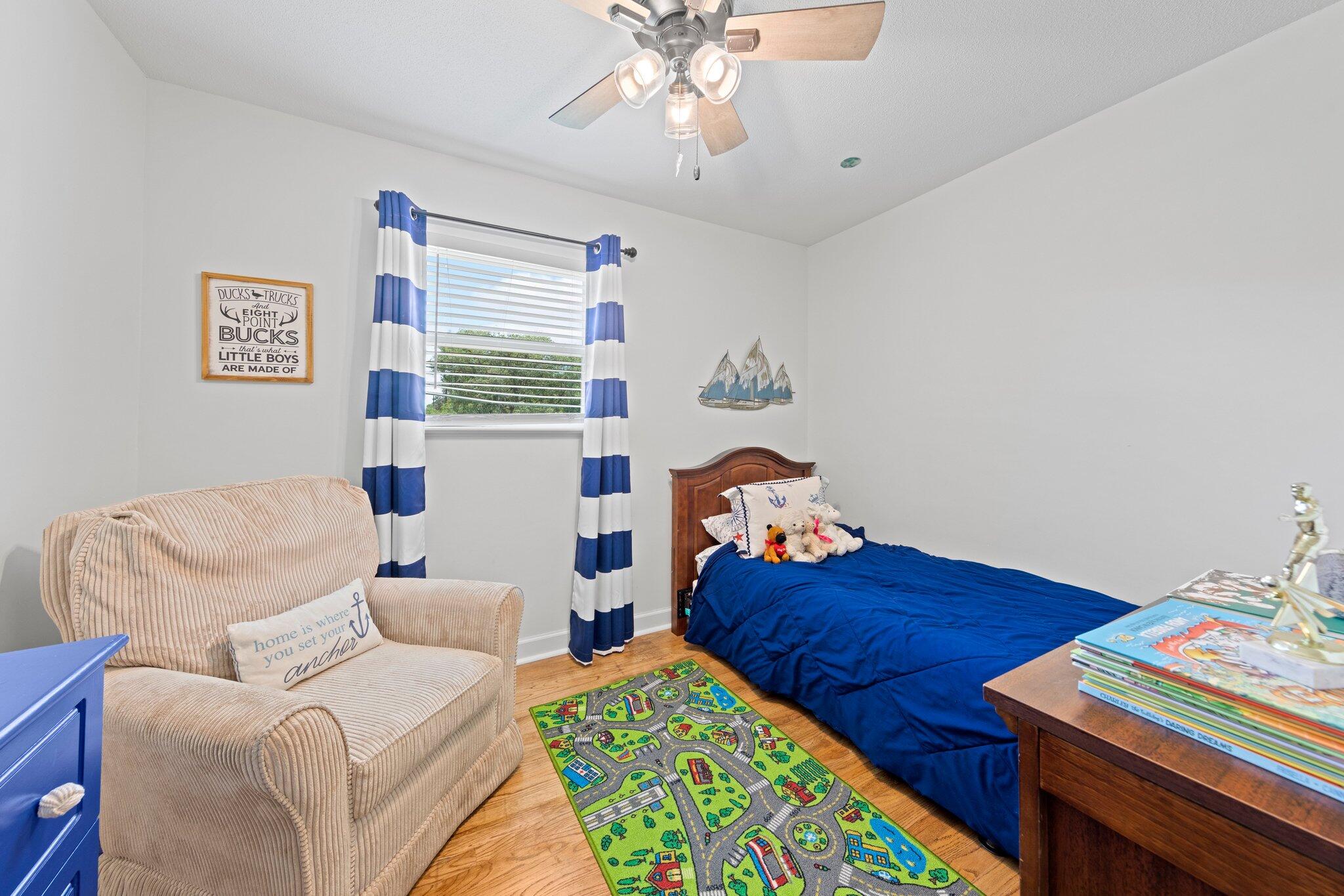 221 NW Bayou Woods Dr Drive