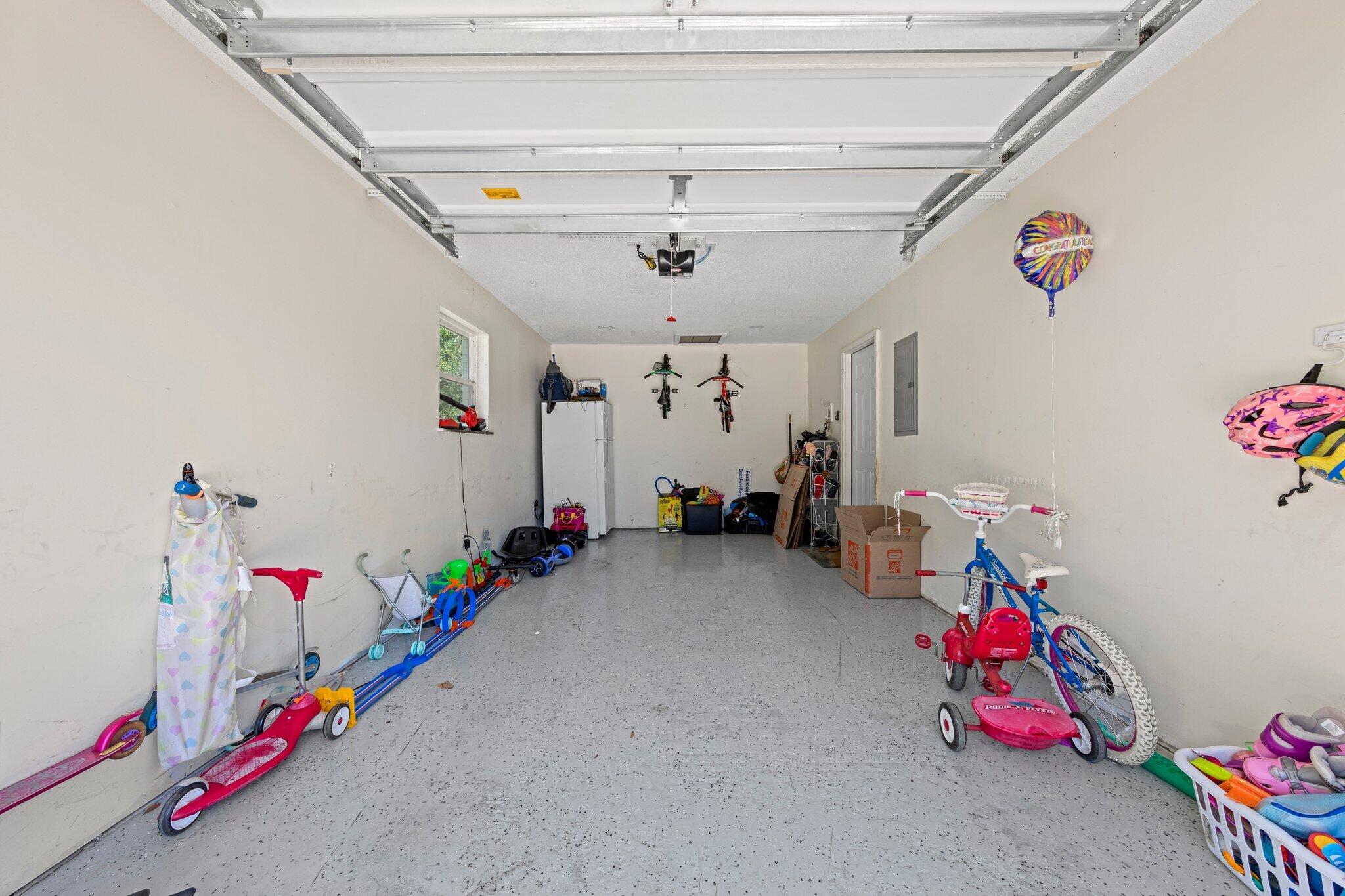 221 NW Bayou Woods Dr Drive