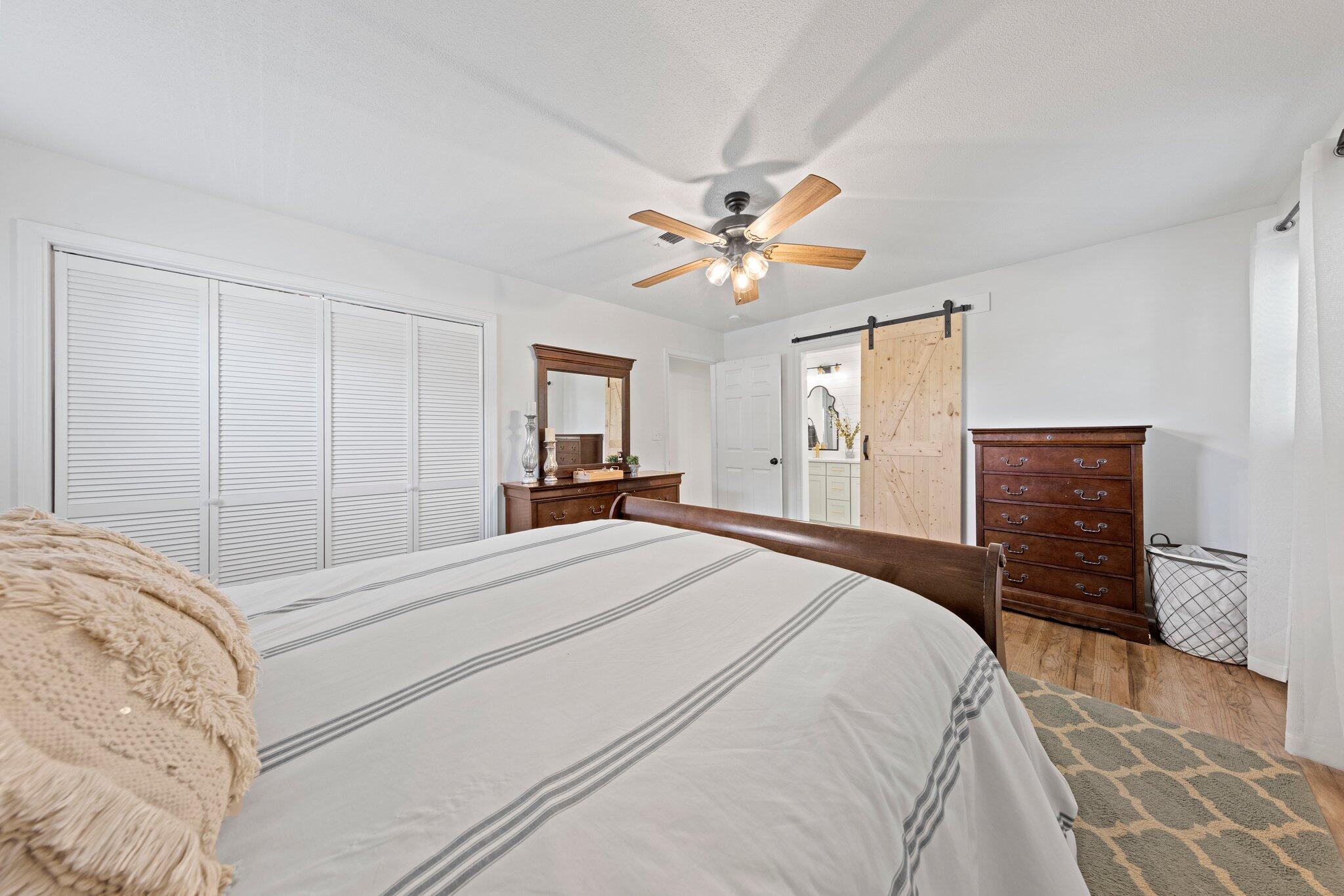 221 NW Bayou Woods Dr Drive