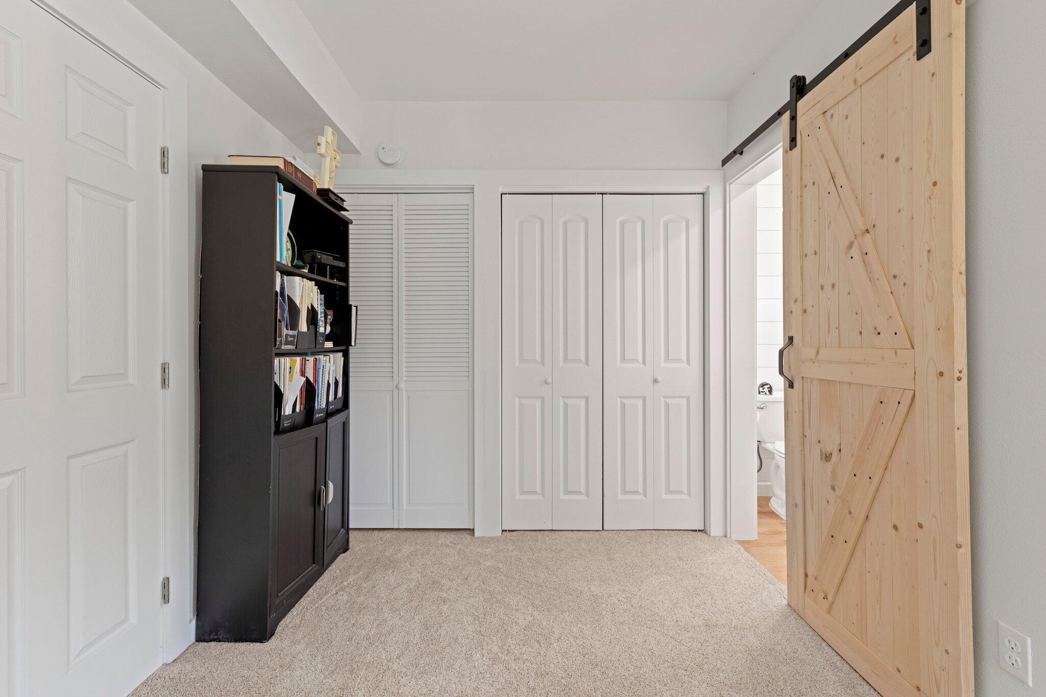 221 NW Bayou Woods Dr Drive